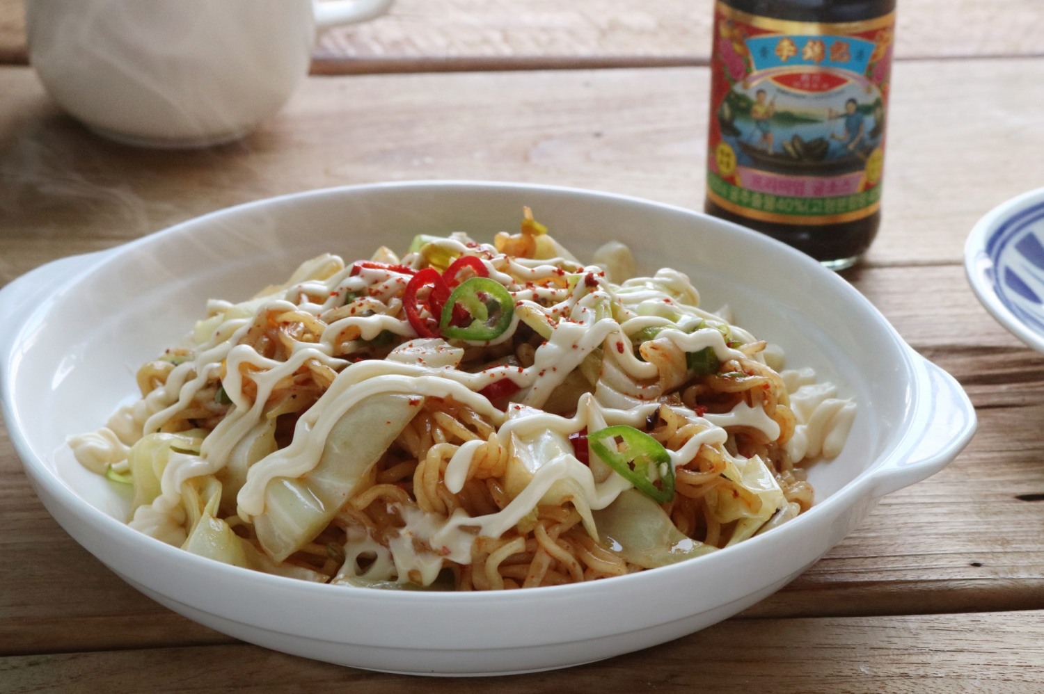 국물 없이 즐기는 여름 간편 면 요리 레시피