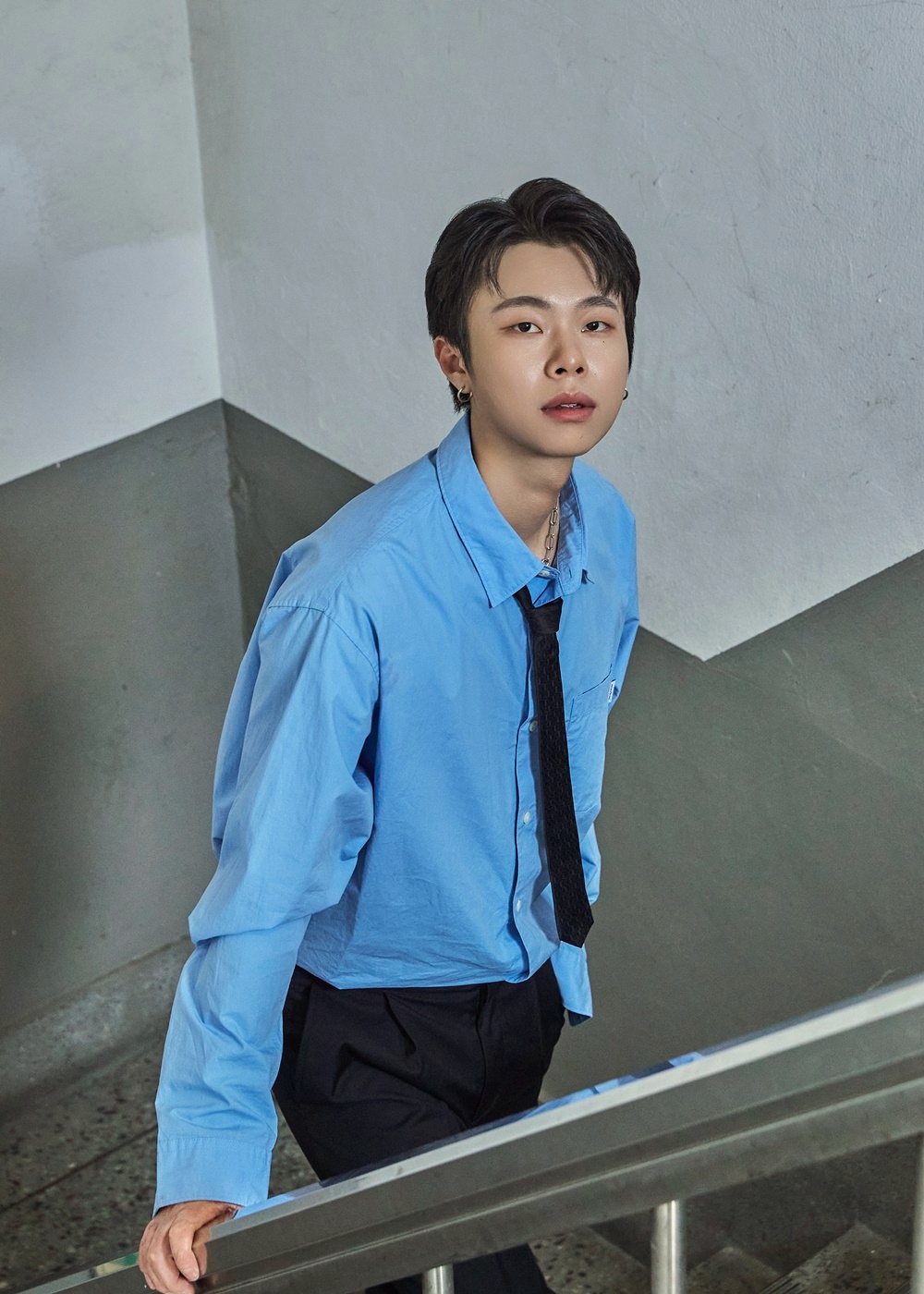 김영흠, 아우라엔터테인먼트와 전속계약 체결…제아X이수호와 한솥밥