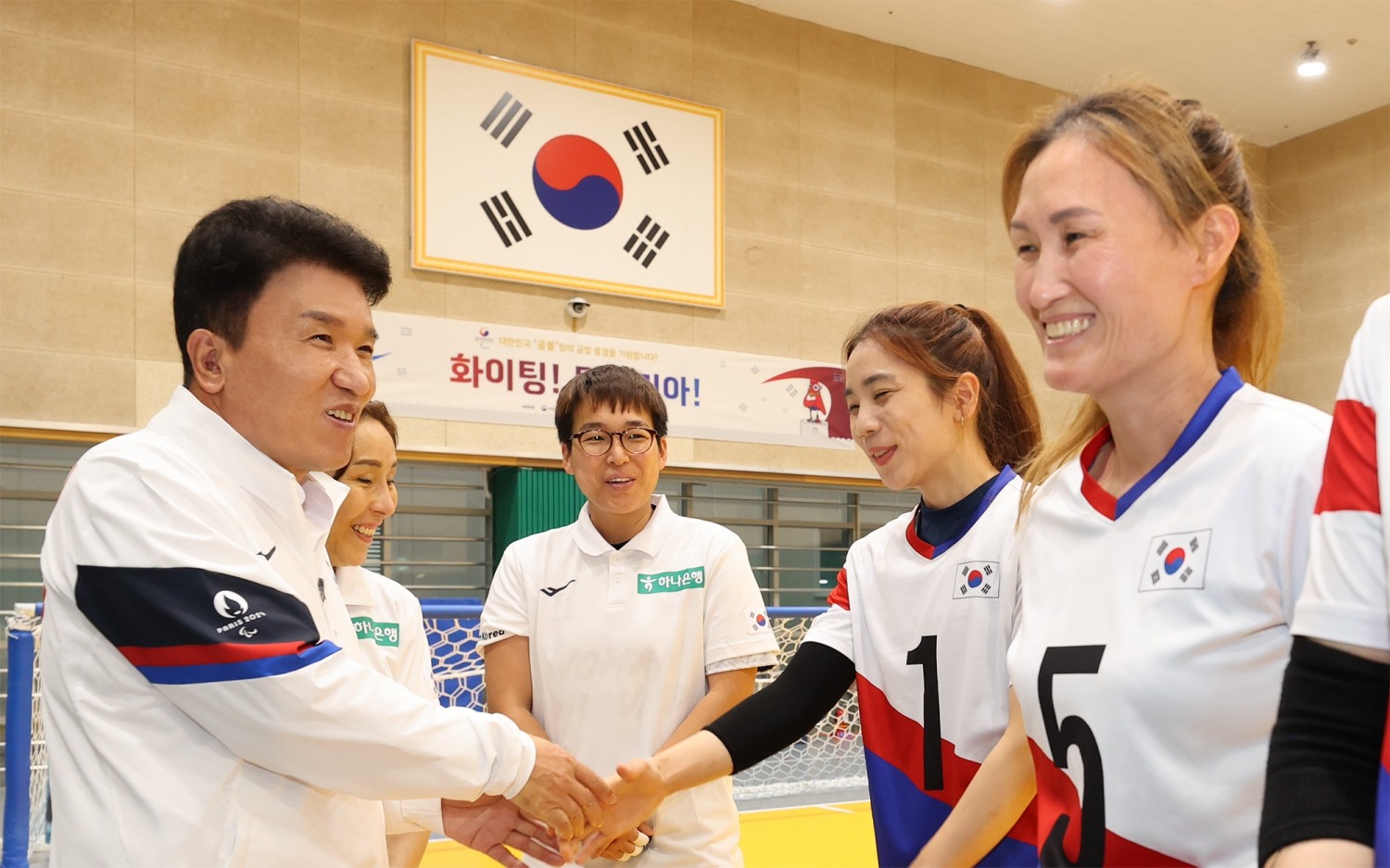 하나금융그룹, '2024 파리 패럴림픽' 국가대표 선수단의 선전을 응원합니다