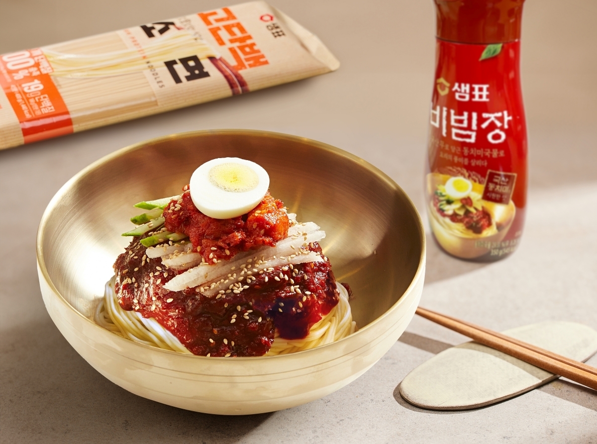 샘표, 비빔장과 고단백면으로 구성한 ‘샘표 비빔면 세트’ 제안