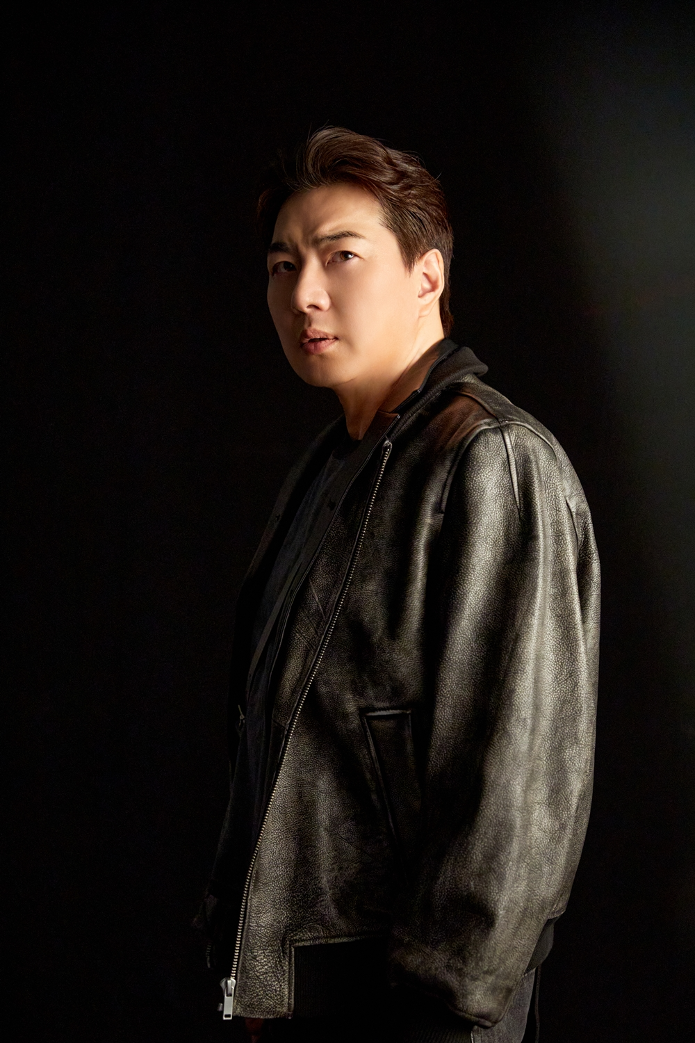 송일국, 연극 ‘맥베스’ 막공 성료…무대 위에서 빛난 명품 배우