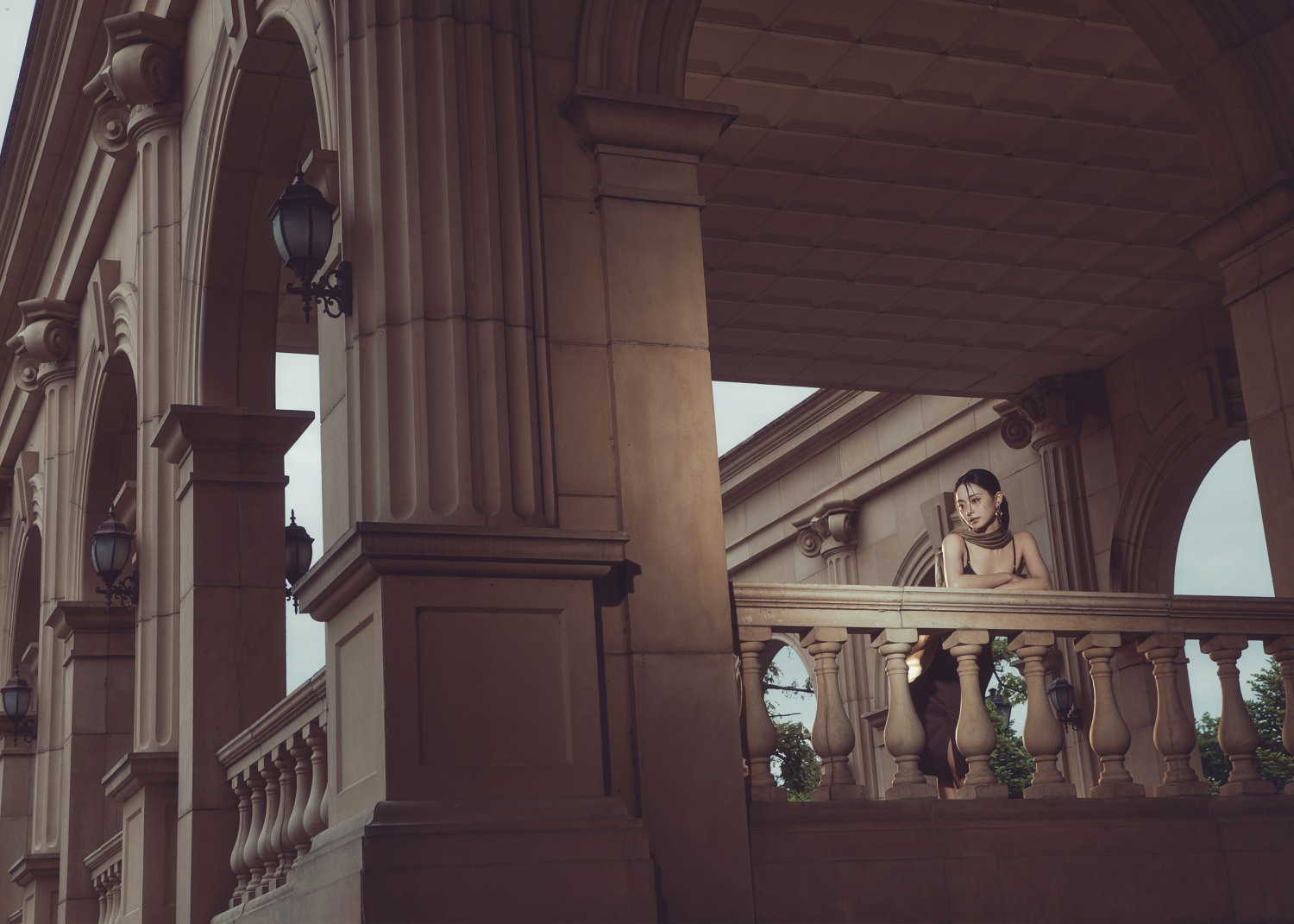 트와이스 쯔위, 솔로 데뷔곡 ‘런 어웨이’ 네 번째 콘셉트 티저 이미지 공개…눈 뗄 수 없는 이지적 아름다움 발산