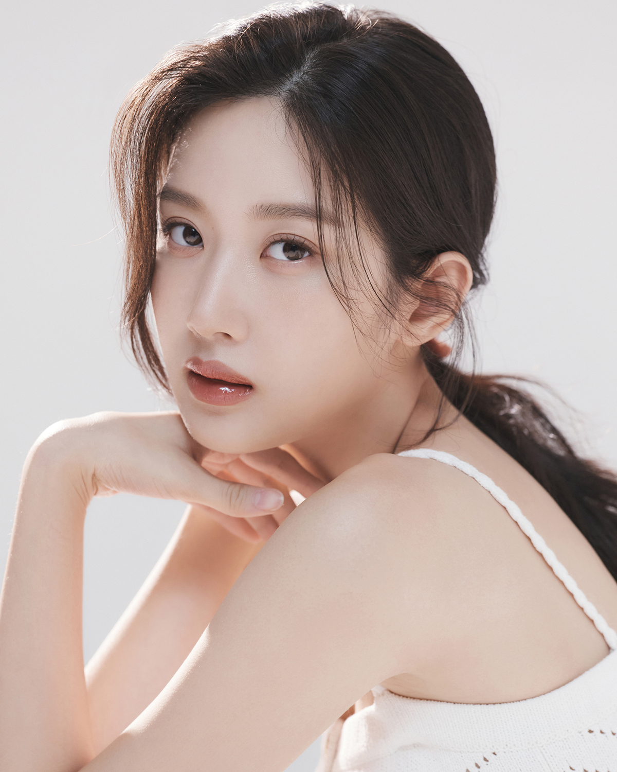 문가영, 산문집 ‘파타’ 수익금 1억 이화의료원 기부…선한 영향력 전파