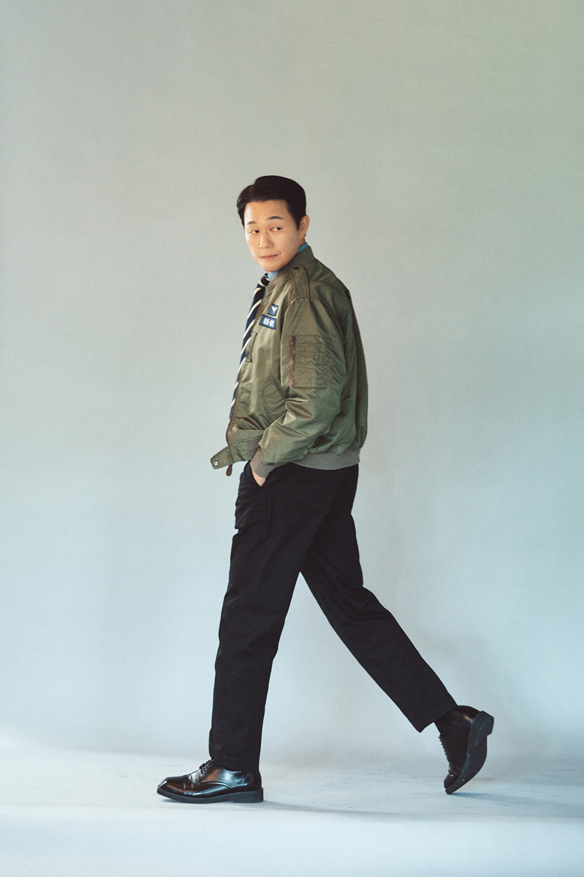 박성웅, 연극 ‘랑데부’ 100분 가득 채운 빈틈없는 열연…관객 웃고 울렸다