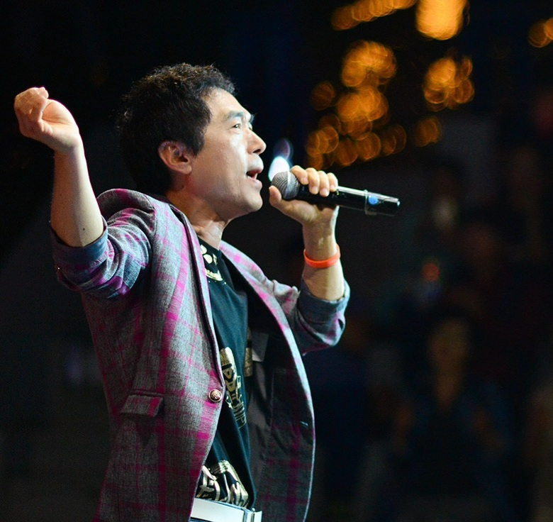 사진=공연중인 가수 곽종목 / 출처=한방기획 제공