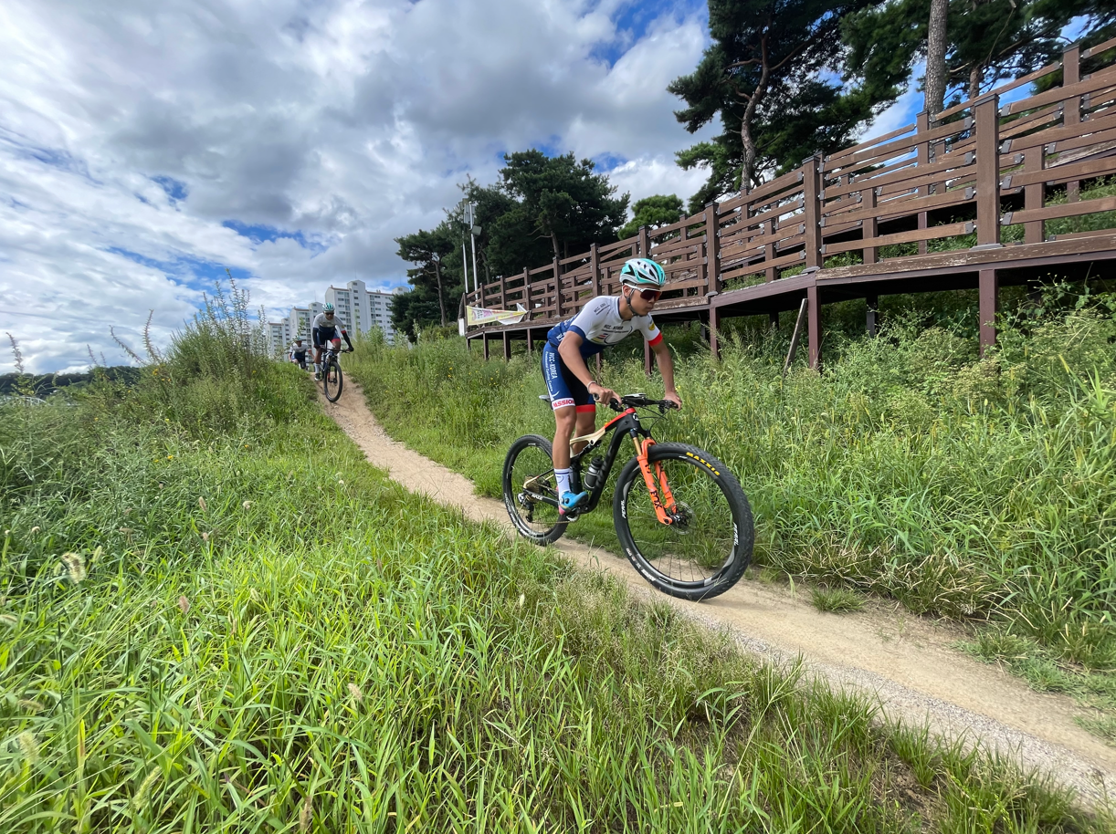 국제 산악 자전거(MTB) 선수들 WCC-KOREA 훈련 프로그램 참가하기 위해 한국 찾아