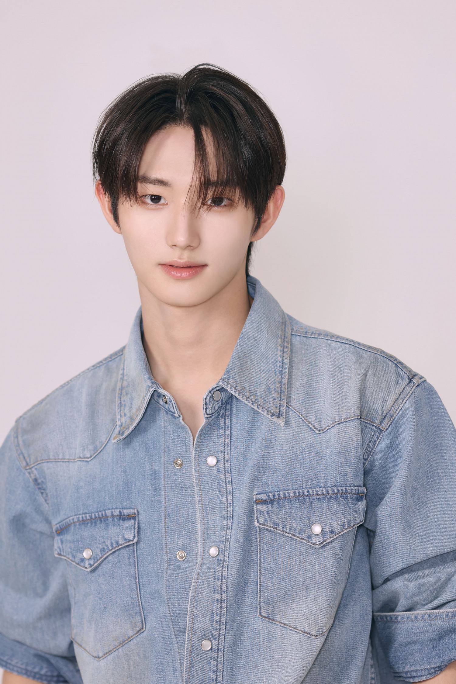 더크루원 원빈, 2일 ‘심플리 케이팝 콘투어’ 스페셜 MC 출격