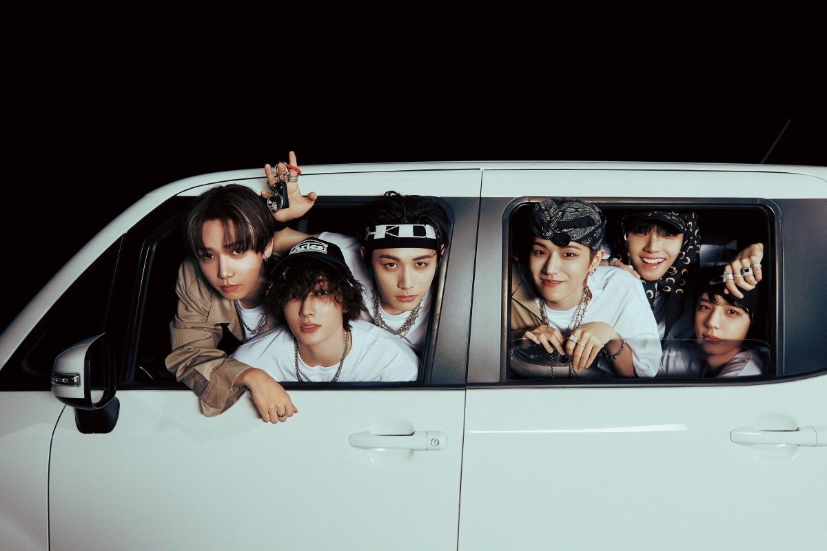 보이넥스트도어 ‘부모님 관람불가’, 멤버들이 직접 쓴 가사+실제 가족 목소리 담겨
