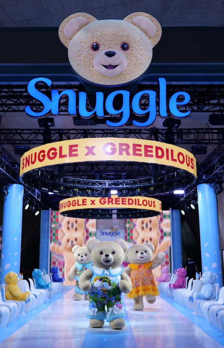 ‘스너글’, 2025 S/S 서울패션위크서 향기 체험 행사 진행