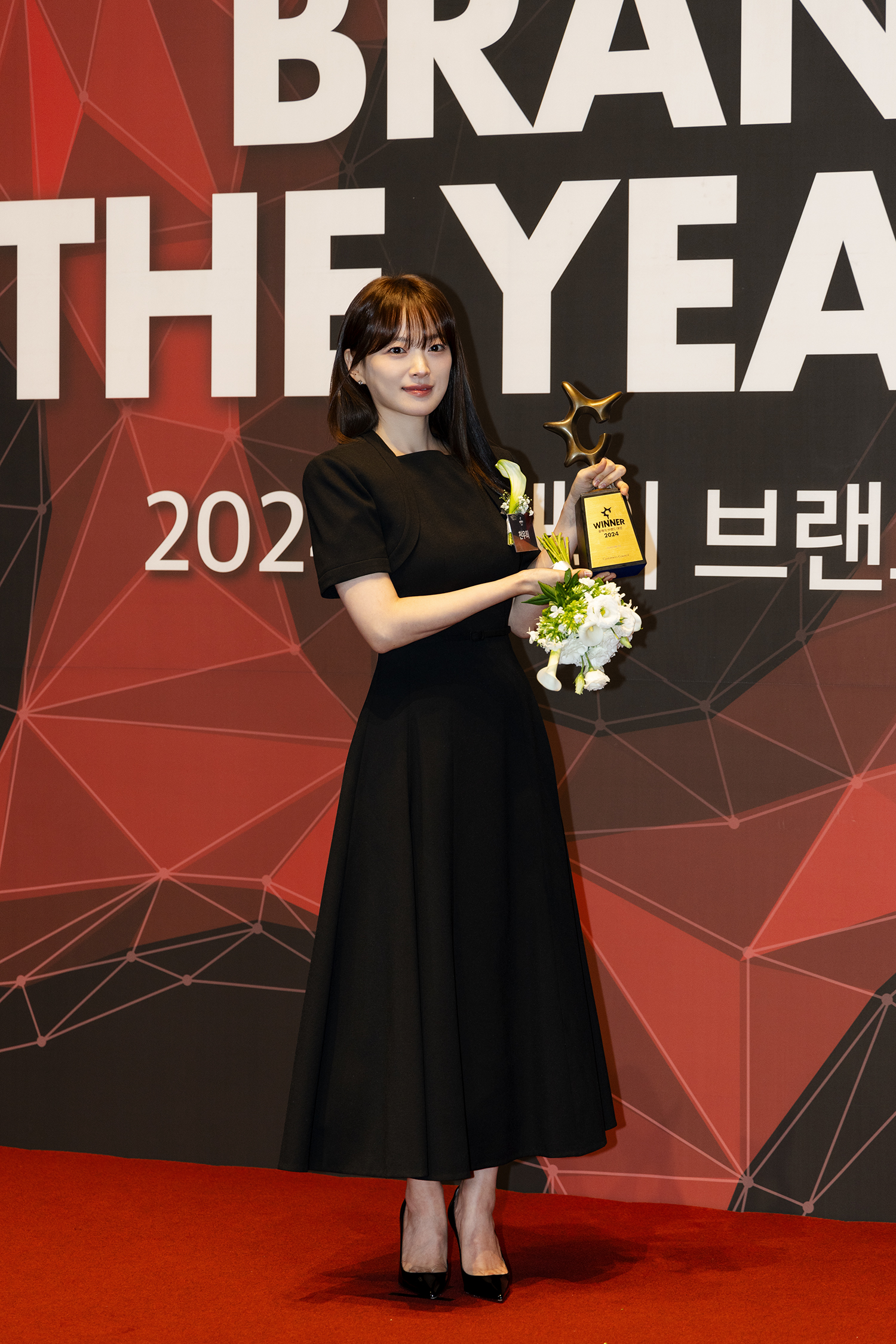 천우희, ‘2024 올해의 브랜드 대상’ 여자 배우-OTT부문 수상 쾌거…“새로운 모습이 기대되는, 신뢰감 드리는 배우 되고파”