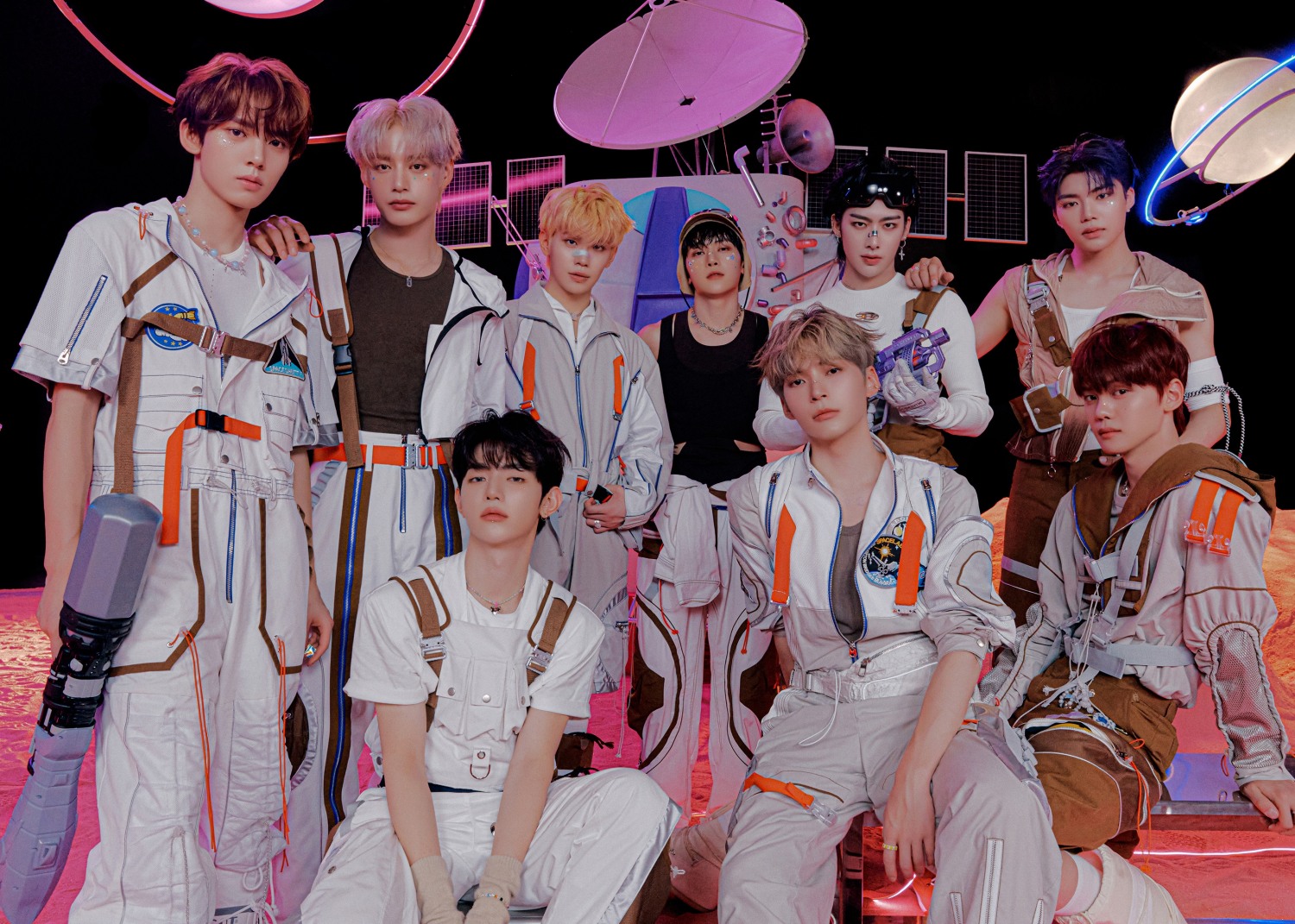 제로베이스원, 신곡 '굿 소 배드'로 음악방송 2관왕…파죽지세 1위 행진