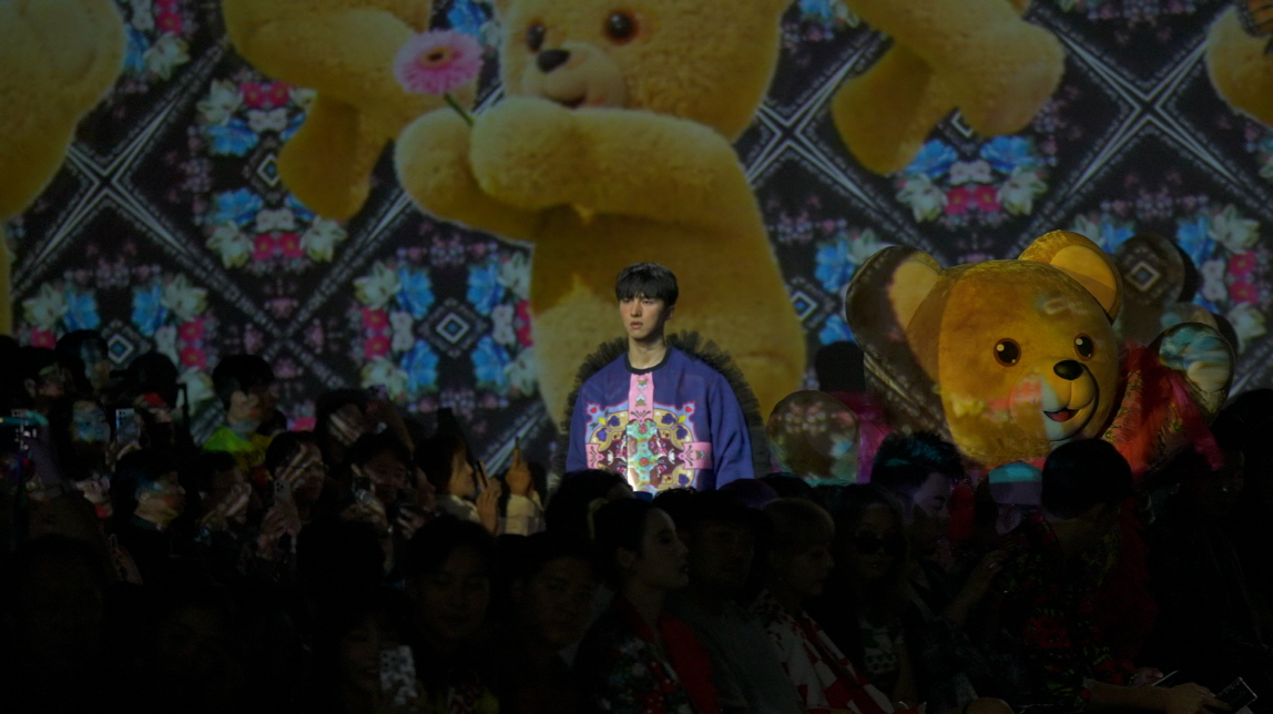 스너글, 디자이너와 협업해 포근향 의상과 런웨이 성공적으로 선보여