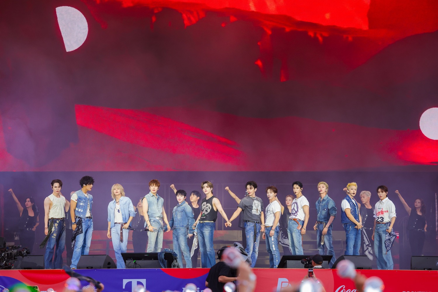 세븐틴, ‘롤라팔루자 베를린’ 공연 외신 잇단 호평…롤링스톤 UK “라이브에 강한 세븐틴, 엄청난 재능”