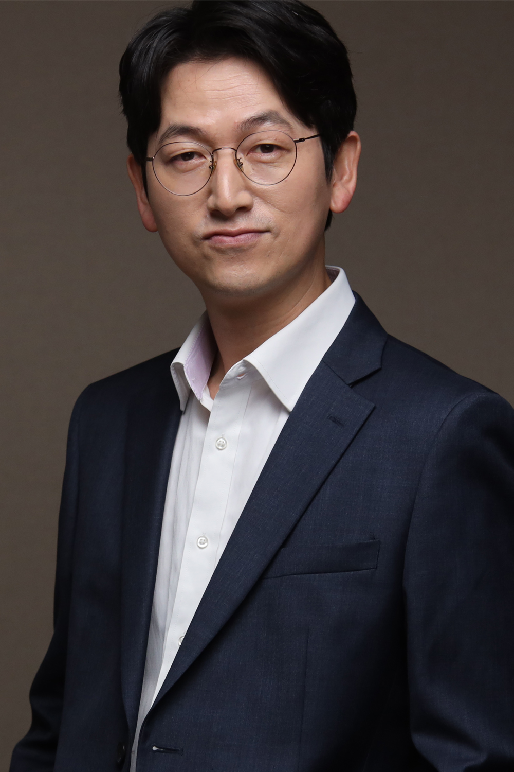 김송일, 와이원엔터테인먼트와 전속계약 체결…활발한 활동 예고