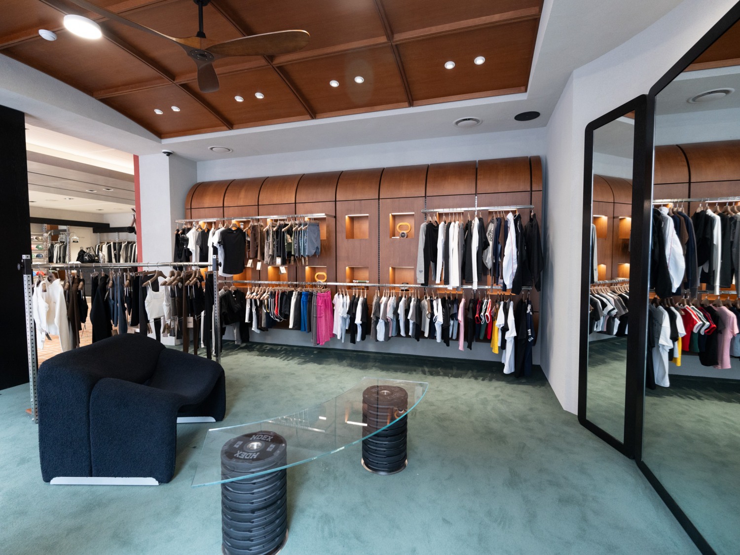 HDEX(에이치덱스), 힘도산(HYM DOSAN) 플래그십 스토어 오픈