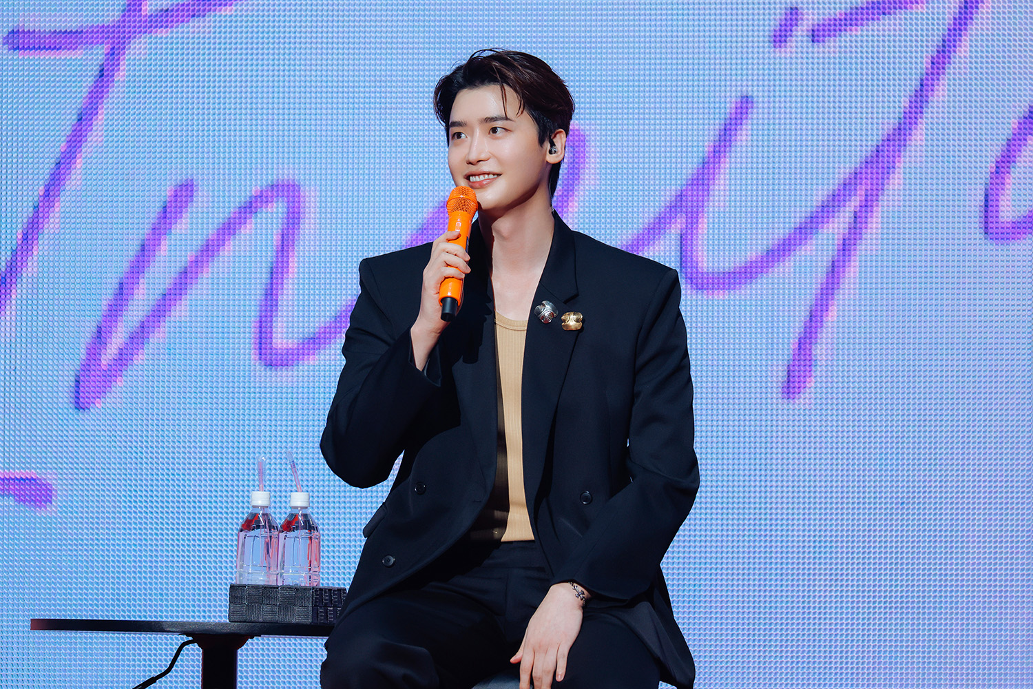 이종석, 日 팬미팅 성료…‘다정함 MAX’ 팬들 가까이 다가선 초밀착 팬미팅