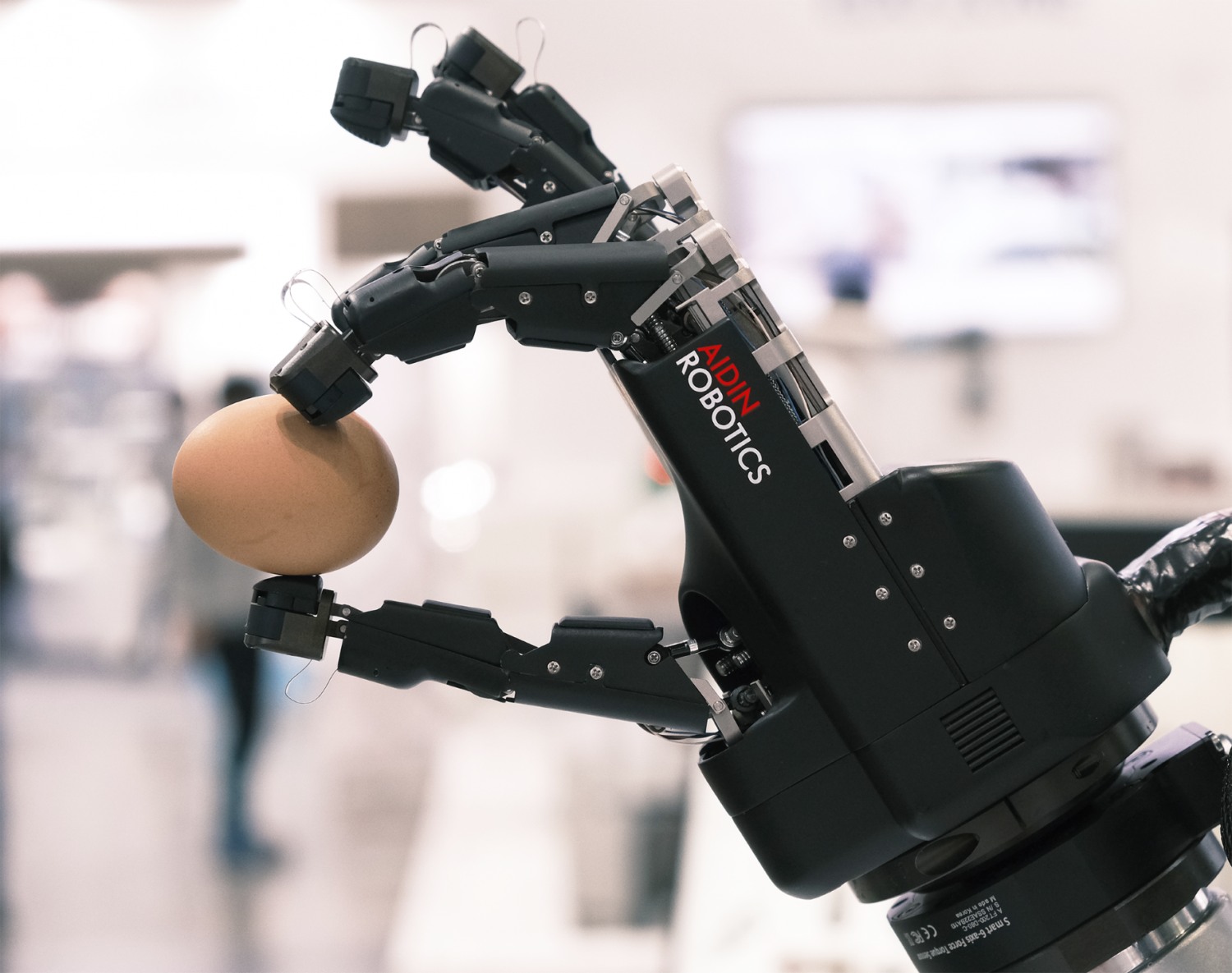 에이딘로보틱스의 초소형 6축 힘토크 센서가 장착된 ‘인간형 로봇핸드’ 모션예시