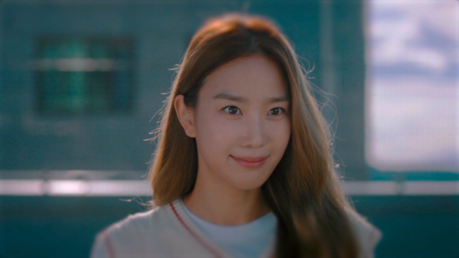 어반자카파 ‘안녕’ 뮤직비디오, 손우현X장희령 연인 연기 눈길…가을 감성 자극