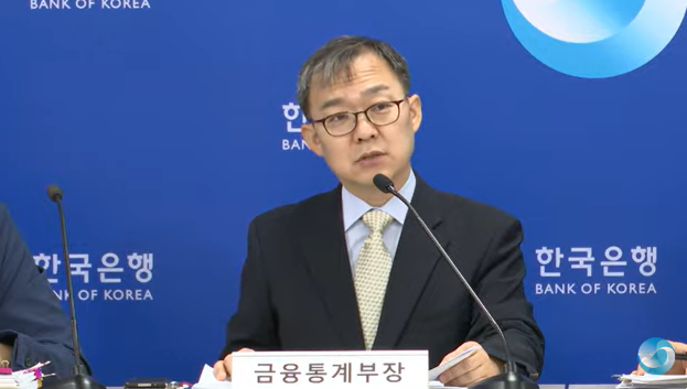 (상보) 한은 금융통계부장 "IT중심 견조한 수출 호조세로 경상수지 확대 흐름 지속..하반기 전망치 350억달러 무난히 달성할 듯"