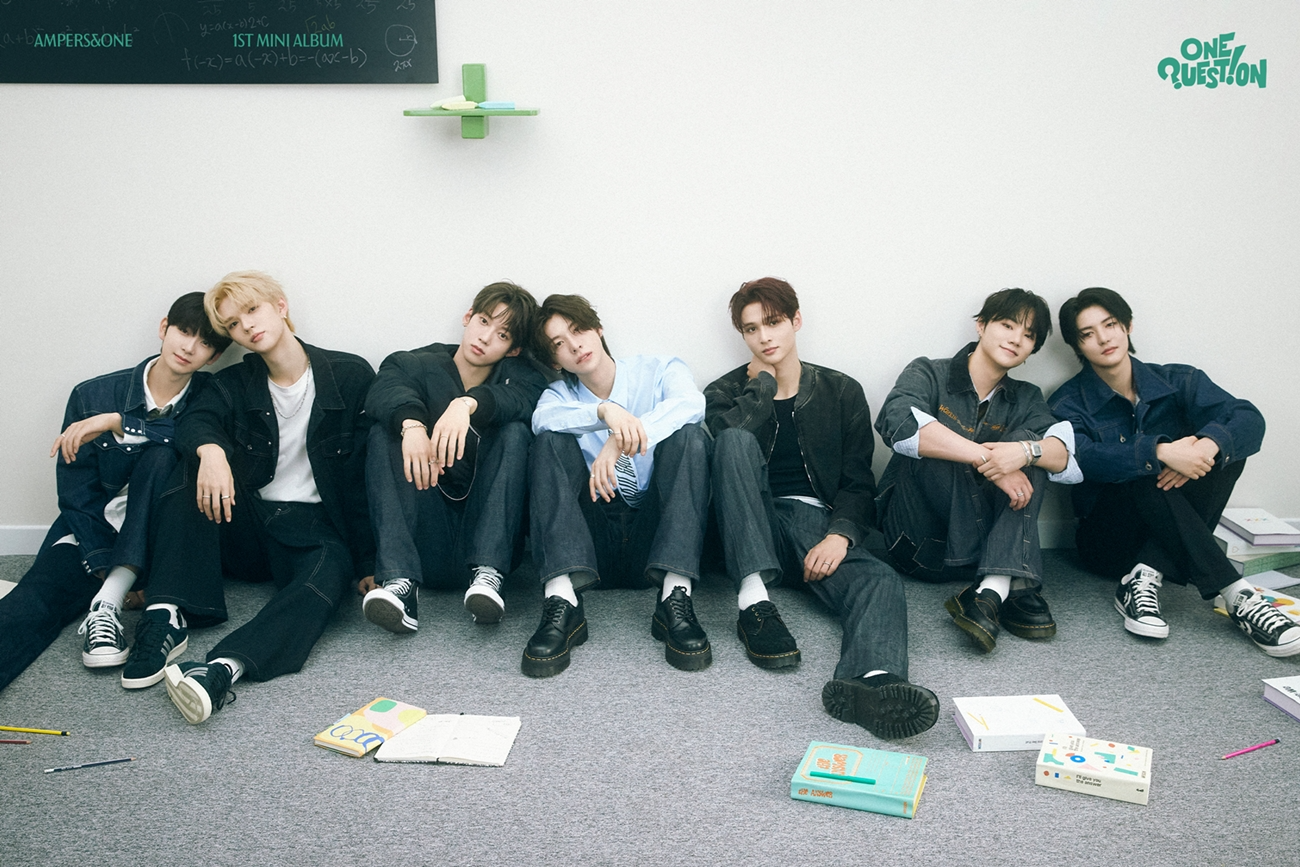 앰퍼샌드원, 미니 1집 두 번째 콘셉트 포토 공개…키치한 매력 가득