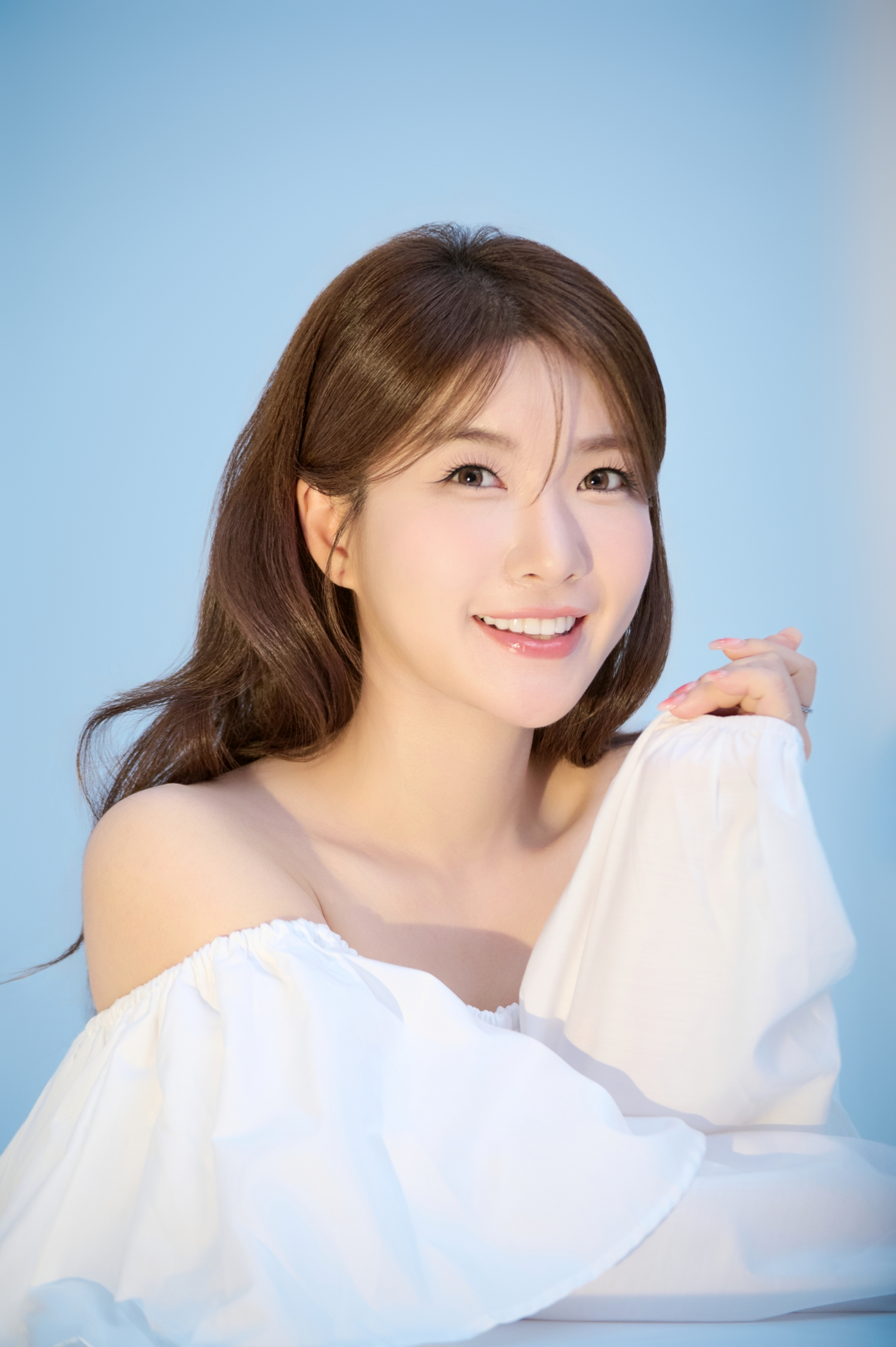 류원정, 씨엘엔스튜디오와 전속계약…활발한 활약 예고