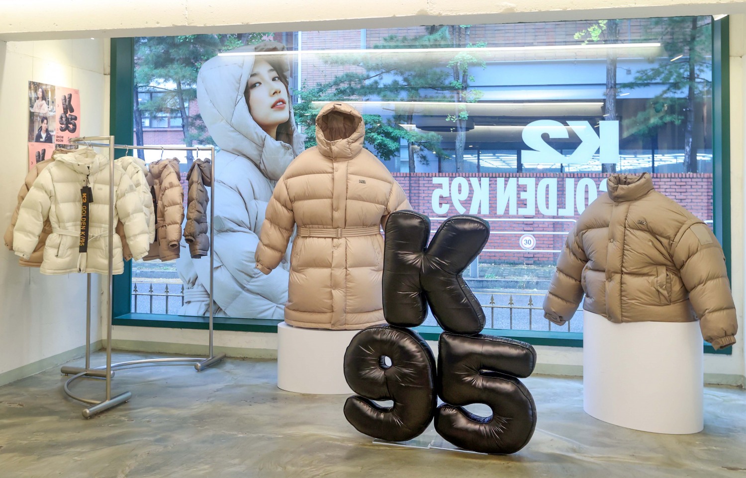 K2, ‘골든 K95’ 다운 출시 기념 성수 팝업 오픈