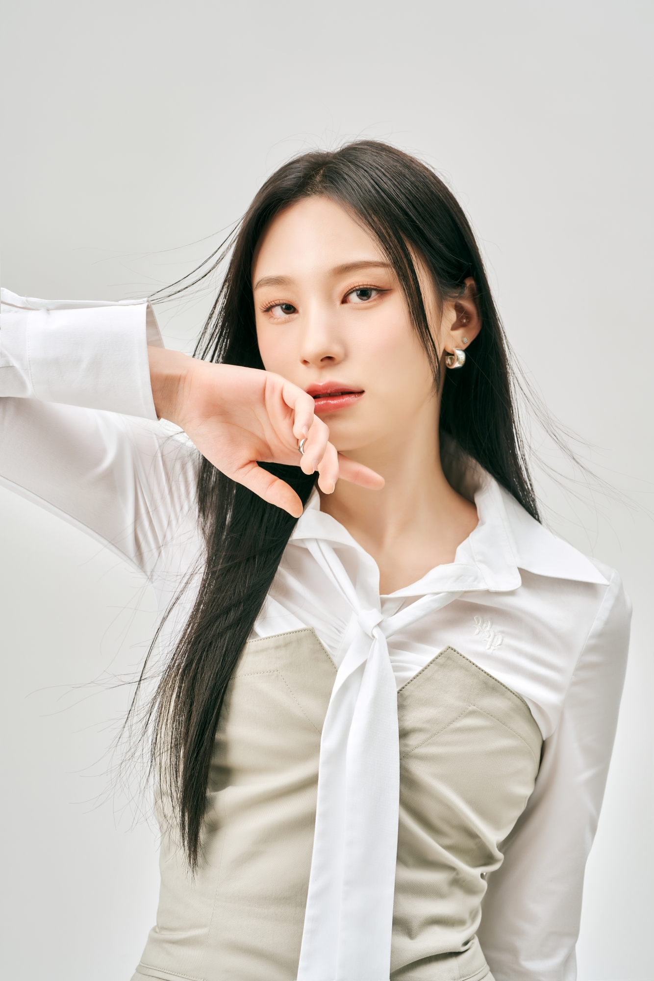 '싱어게인3 TOP3' 이젤(EJel), 31일 정식 데뷔 확정…커밍순 이미지 공개