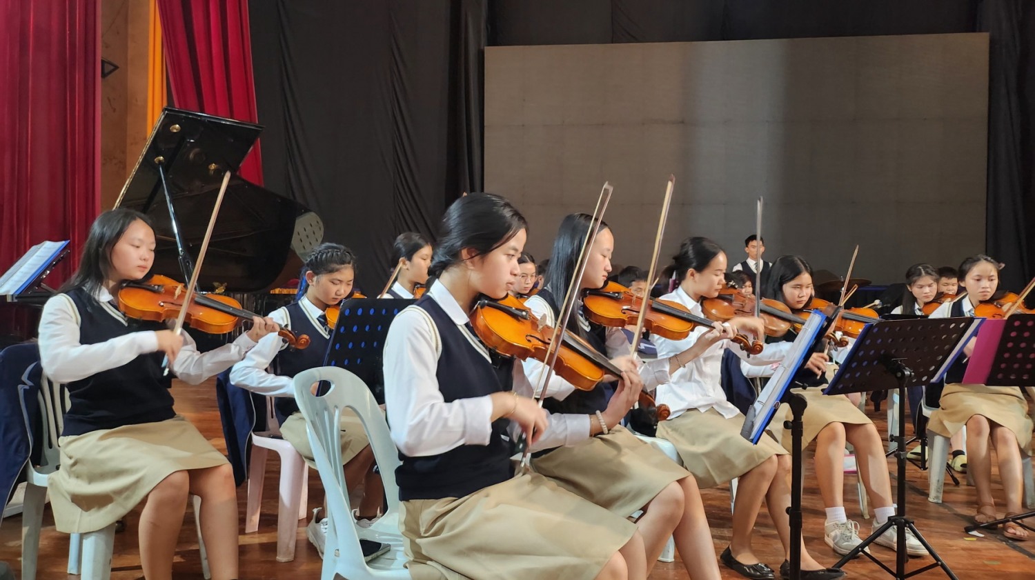 형지엘리트, ‘라오 유스오케스트라’에 단복 후원…미래세대 위한 글로벌 사회공헌 전개