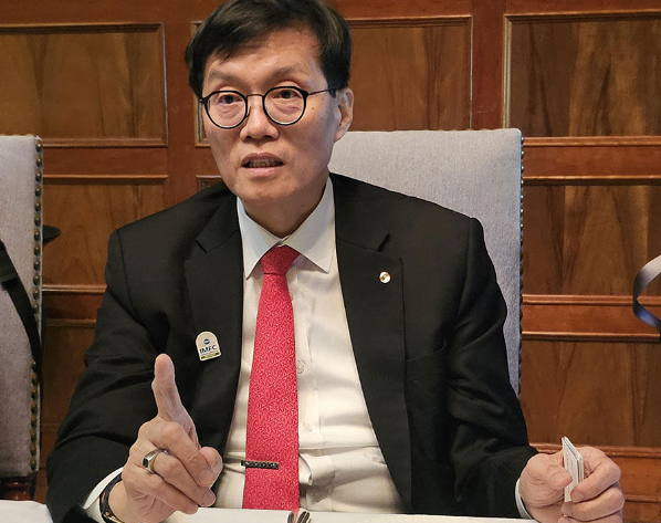 (상보) 이창용 "환율, 다시 금통위 고려 요인 들어와..올해 성장률, 통방 고려사항 아냐"