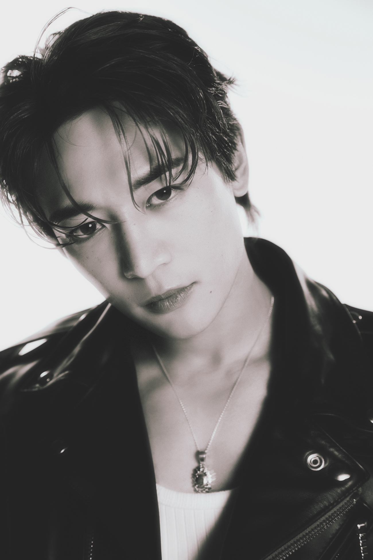 샤이니 민호, 2년 만에 솔로 컴백…첫 정규 앨범 ‘CALL BACK’ 4일 발매