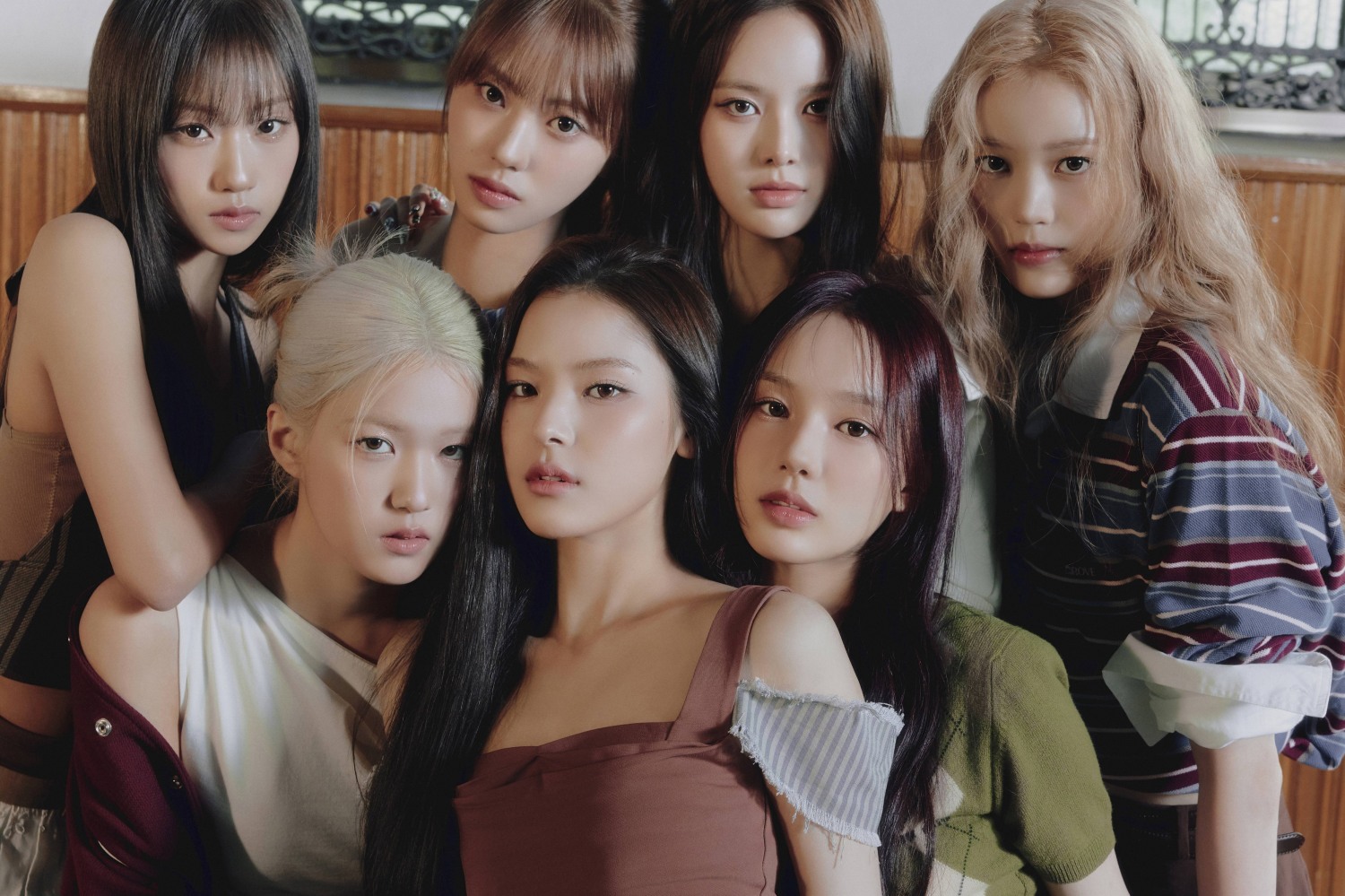 izna(이즈나), 데뷔 콘셉트 포토 공개 완료…러블리+스포티 무드