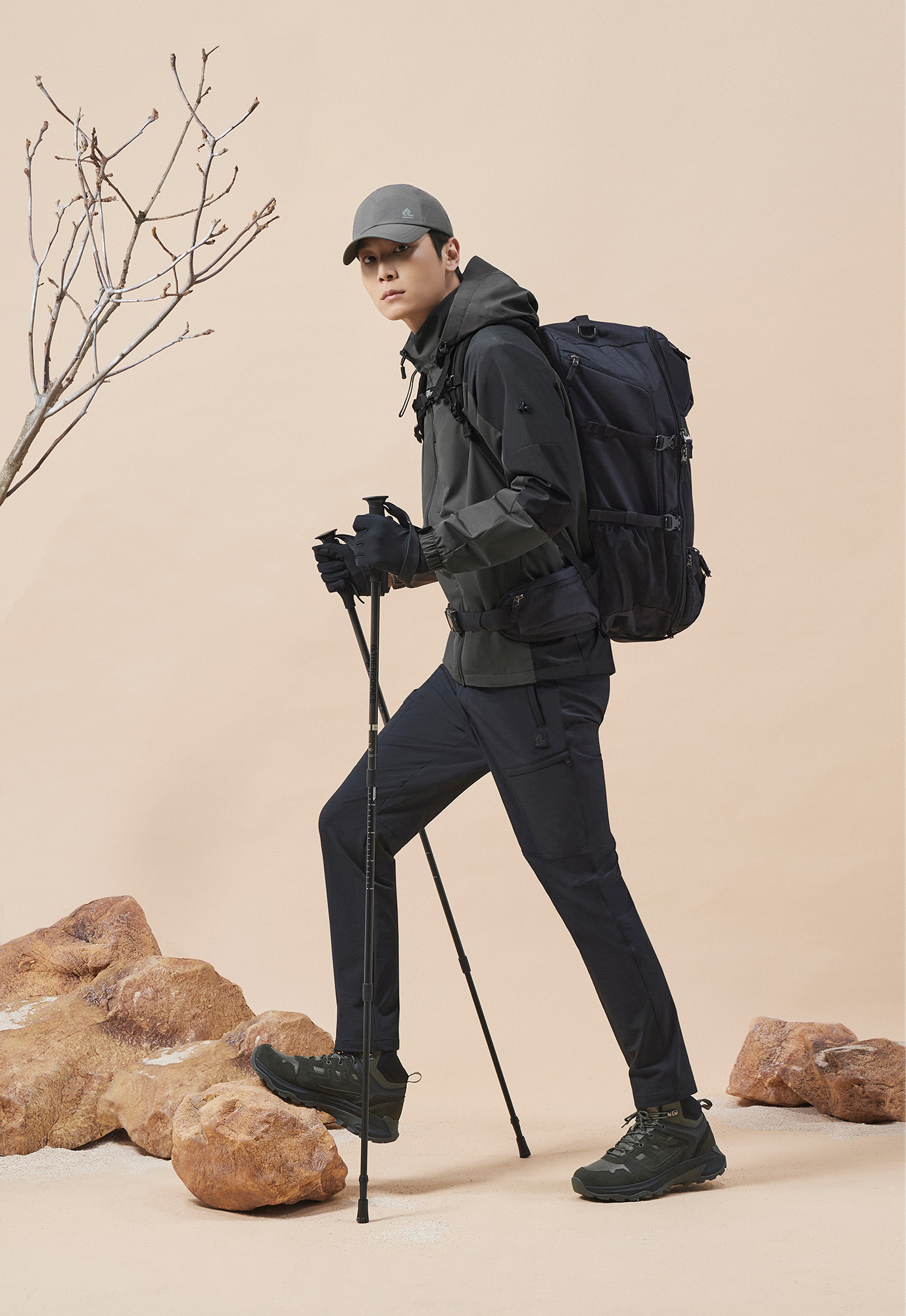 ▲ 콘트라 러쉬 재킷