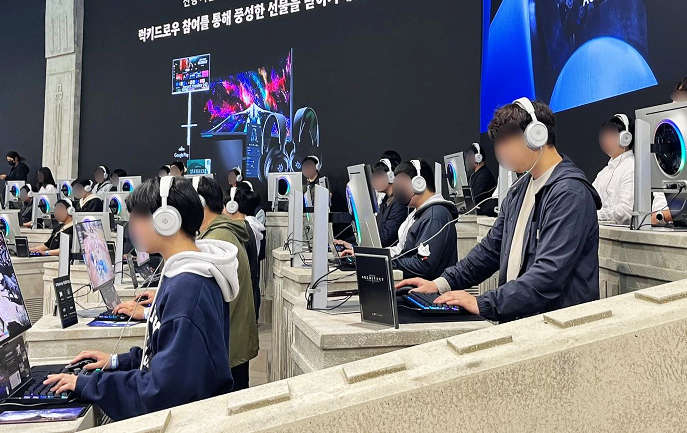 지스타2024 하이브IM 전시존 내 스틸시리즈 게이밍 기어 설치 좌석