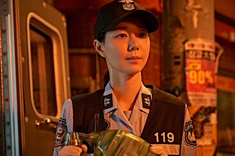 ‘소방관’ 이유영, 서부소방서의 없어서는 안 될 한 줄기 빛…구급대원 서희로 올겨울 극장가 출격