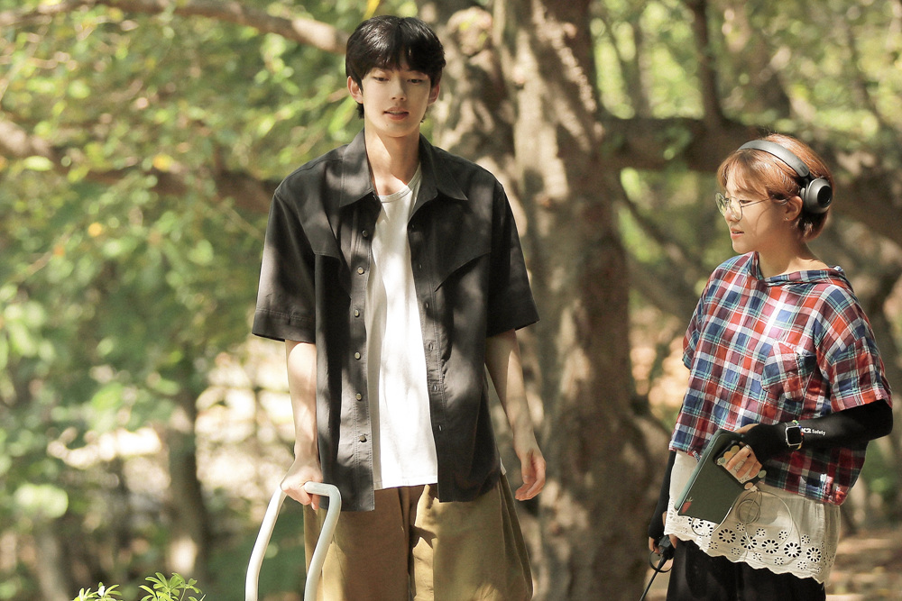 배우 정수현X감독 김수정, 학대피해아동 지원 사업 기부 ‘훈훈’