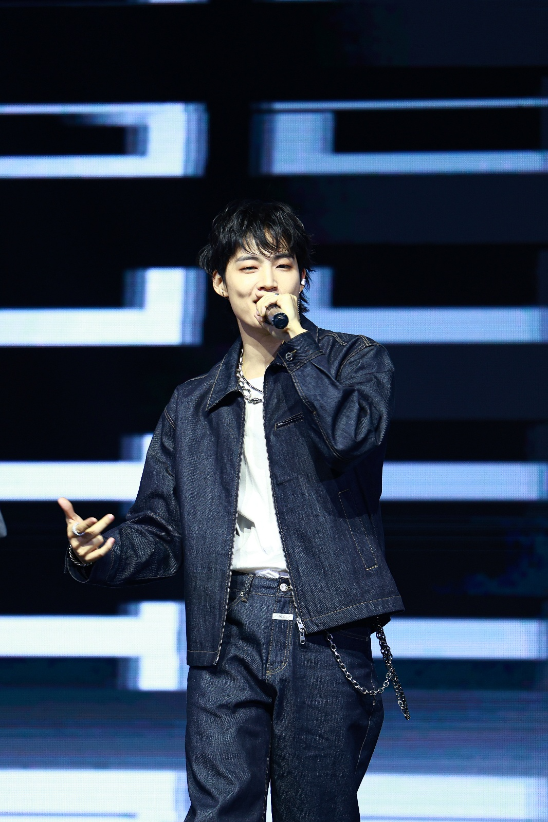 제이비(JAY B), 솔로 정규 1집 글로벌 팬심 정조준…11개국 1위 포함 34개국 차트 점령