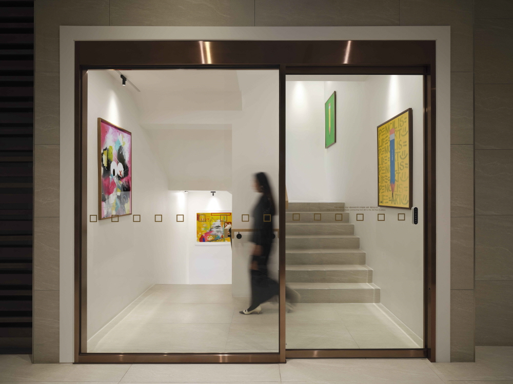 더블트리 바이 힐튼 서울 판교, 팝아티스트 ‘간지(GANZ)’와 특별 전시 개최