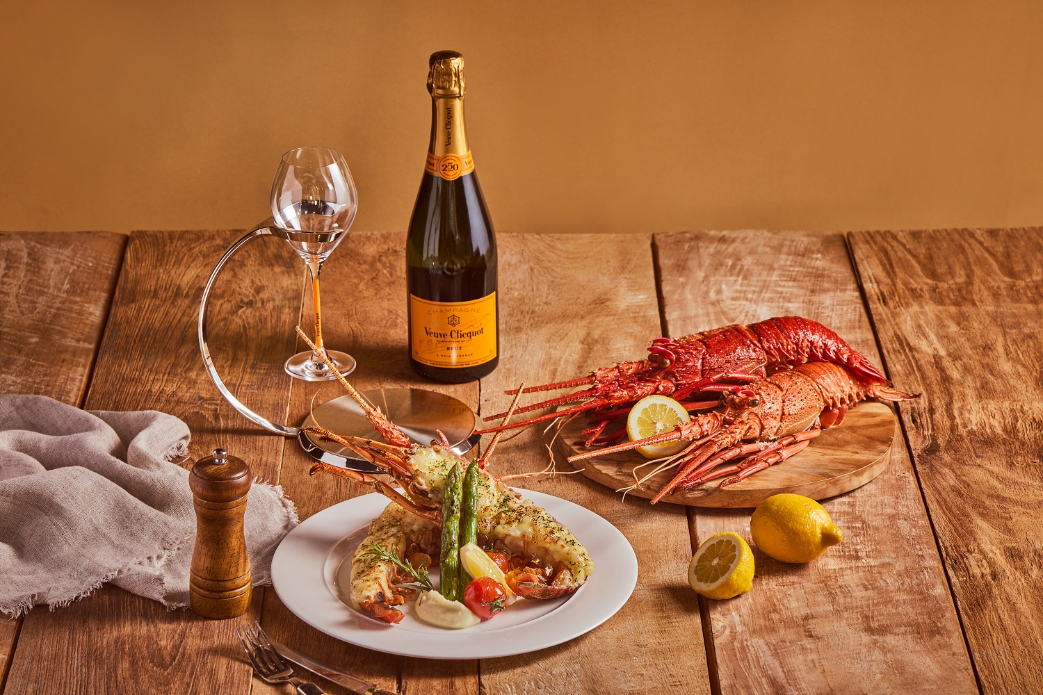 뷔페 패밀리아 ‘뵈브 클리코 & 스파이니 랍스터 스페셜’ 프로모션 (이미지 출처: 임피리얼 팰리스)