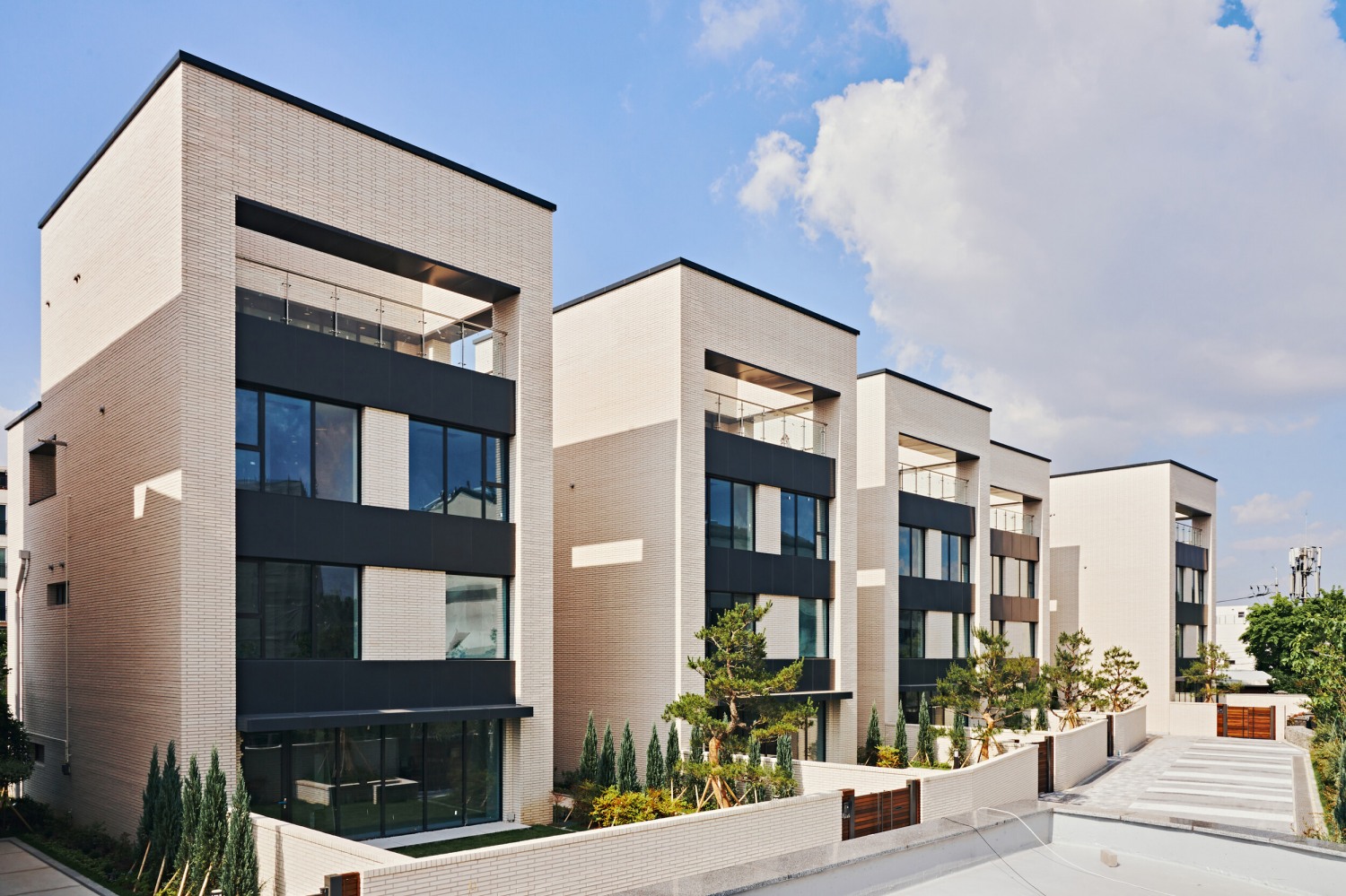 세평건설, ‘한마음 대축제’ 진행…수에르떼 타운하우스 경품 증정