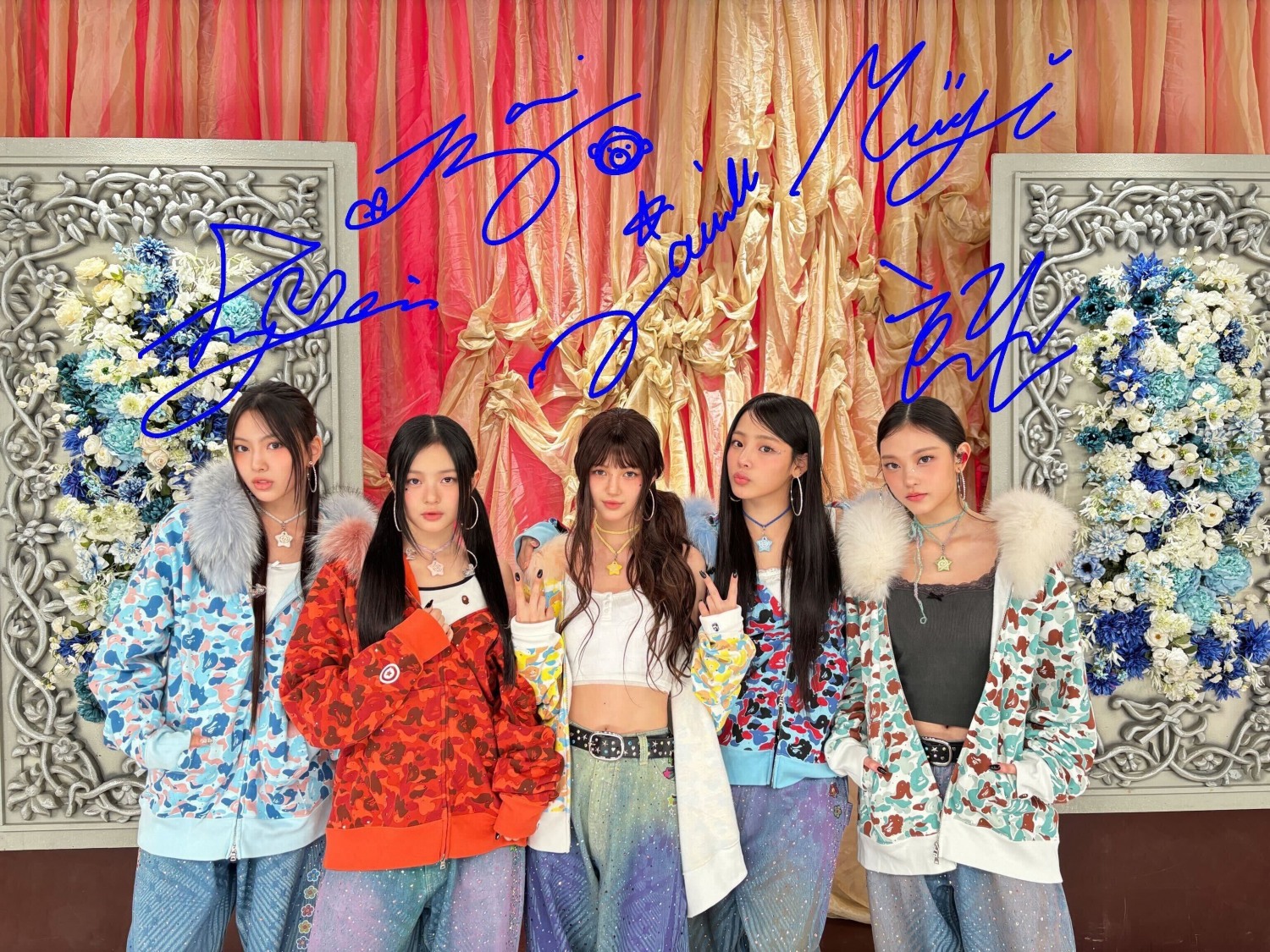 뉴진스, 日 ‘FNS 가요제’서 압도적 무대로 존재감 뽐내…힙한 ‘How Sweet’→애틋한 ‘Ditto’