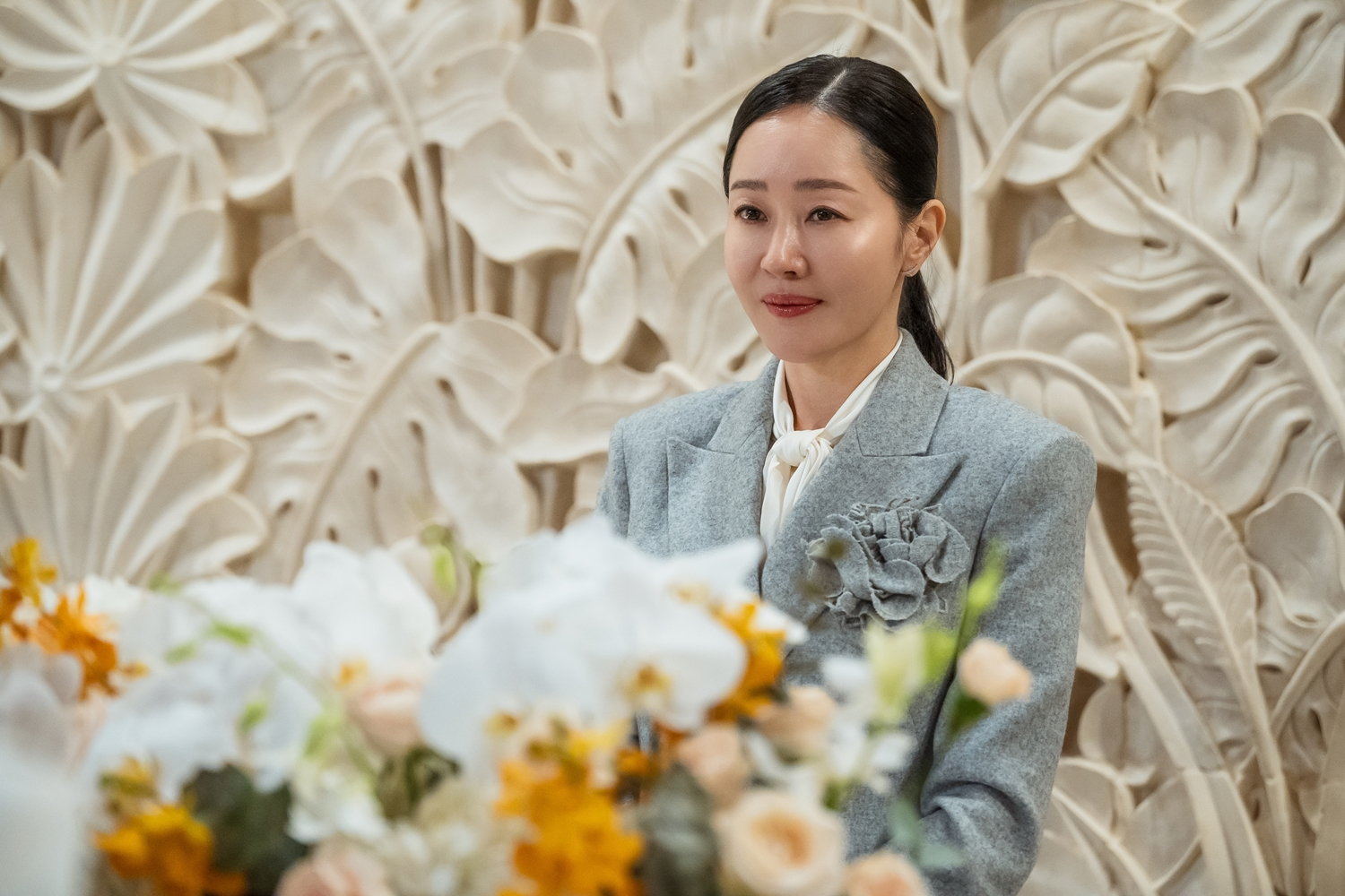 ‘트렁크’ 엄지원 압도적인 존재감…여유로운 미소+눈빛 ‘이선’ 그 자체