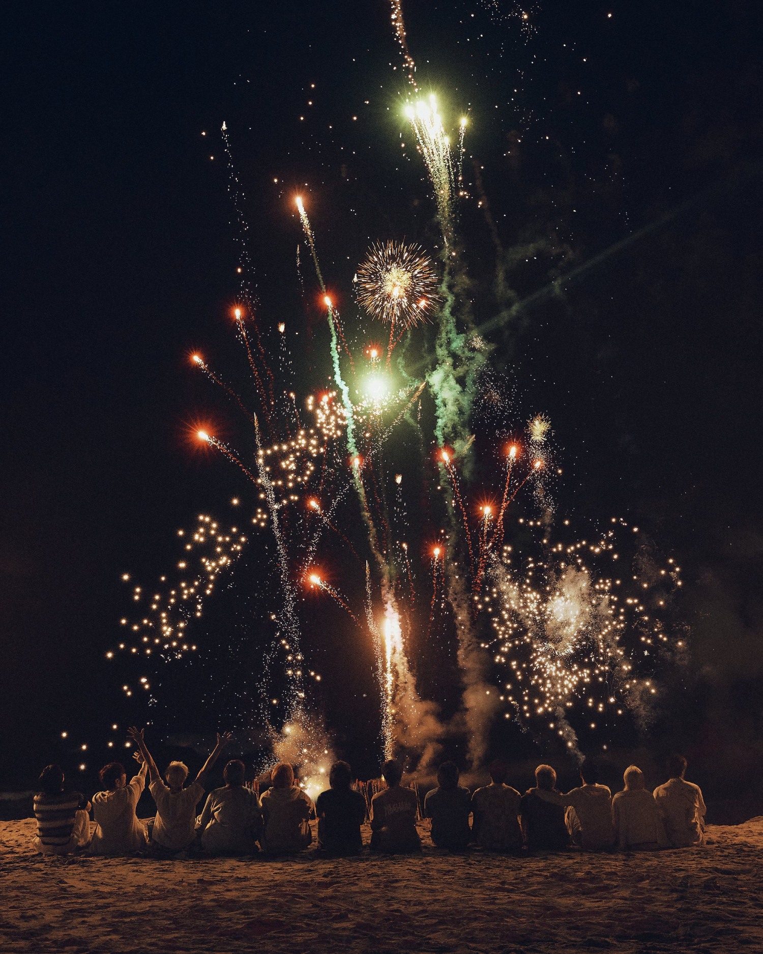 세븐틴 ,K-팝 아티스트 최초 美 디즈니 특집 방송 섭렵…엘튼 존X존 레전드 등과 어깨 나란히