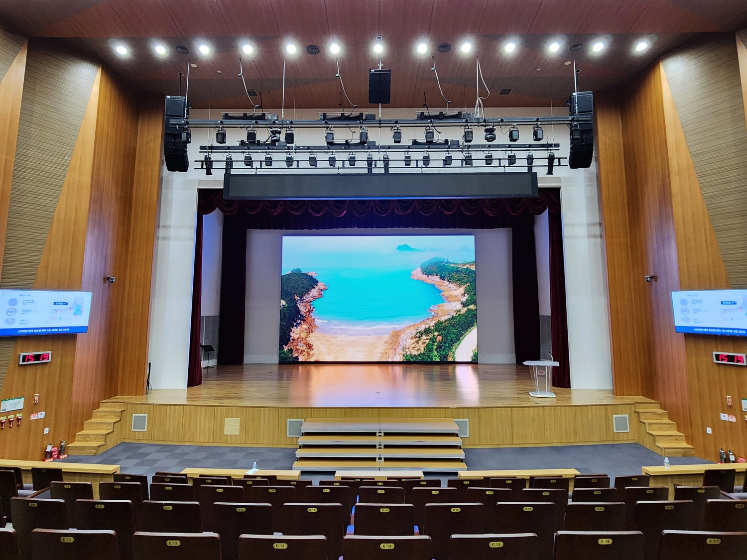 애즈원, 공간재구조화(구 그린스마트스쿨) 사업 수주 이어지며 학교 LED 전광판 분야의 확실한 우위 입증