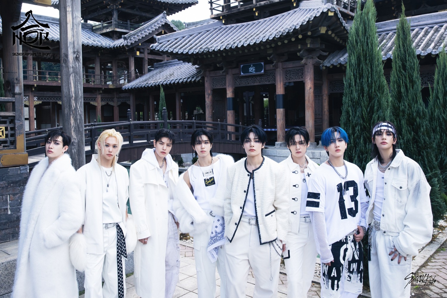 스트레이 키즈, 신년 계획 소개하는 영상 “STEP OUT 2025” 공개…새해에도 지속될 월드와이드 맹활약