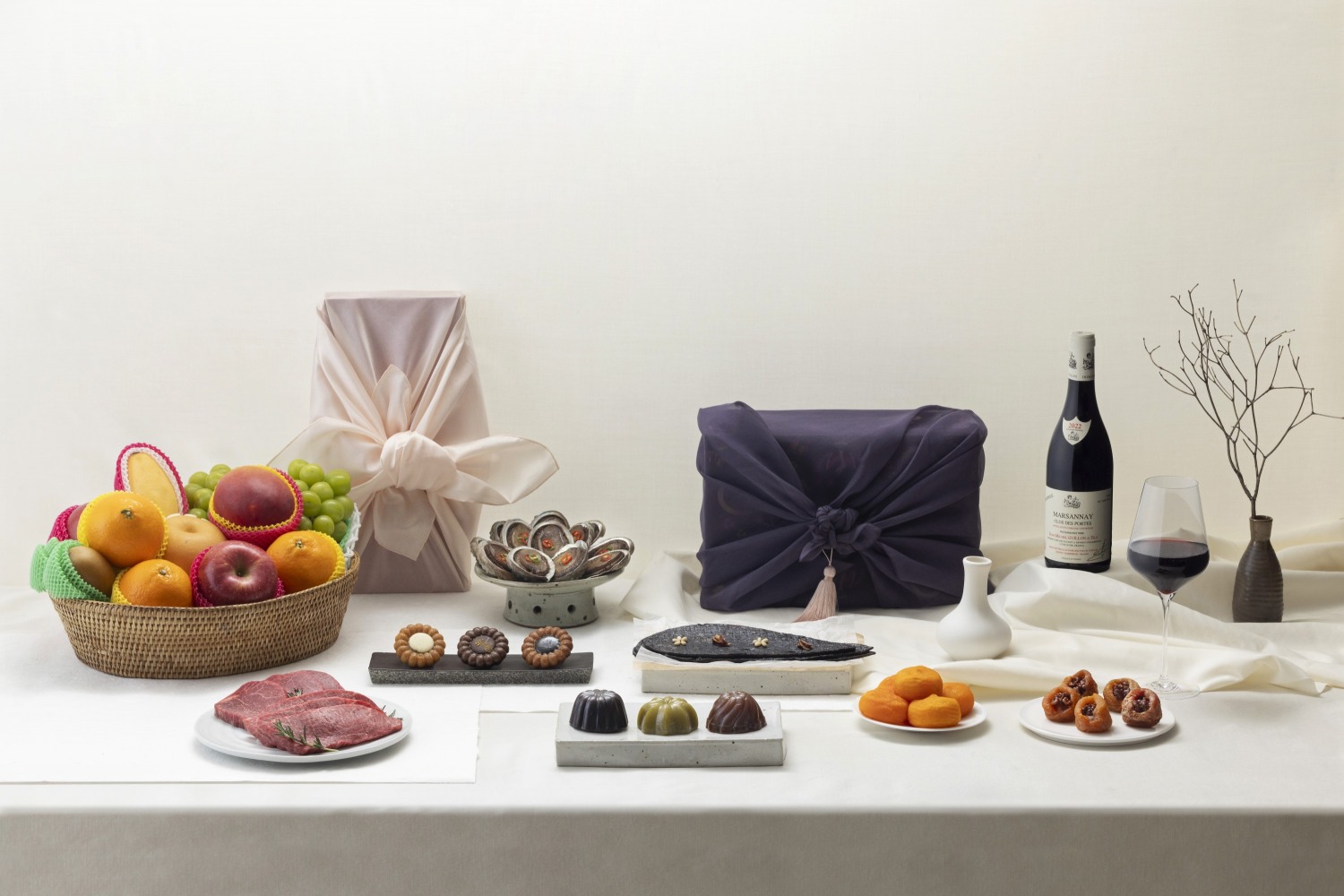 반얀트리 클럽 앤 스파 서울, 정성을 담아 엄선한 ‘2025 설 선물 세트’ 선봬