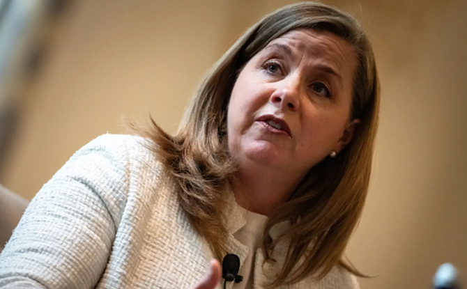 (상보) 연준 보먼 "인플레 위험 여전...추가 금리인하에 신중해야"