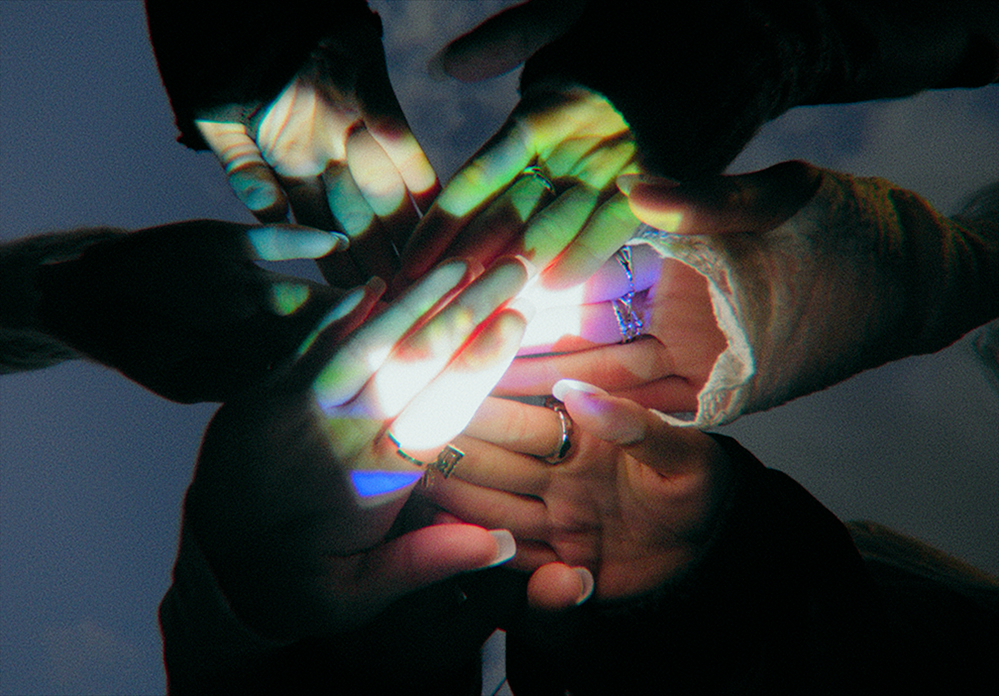 하츠투하츠, 내달 24일 전격 데뷔…‘SMTOWN LIVE 2025’ 서울 콘서트서 데뷔 예고 영상 깜짝 공개