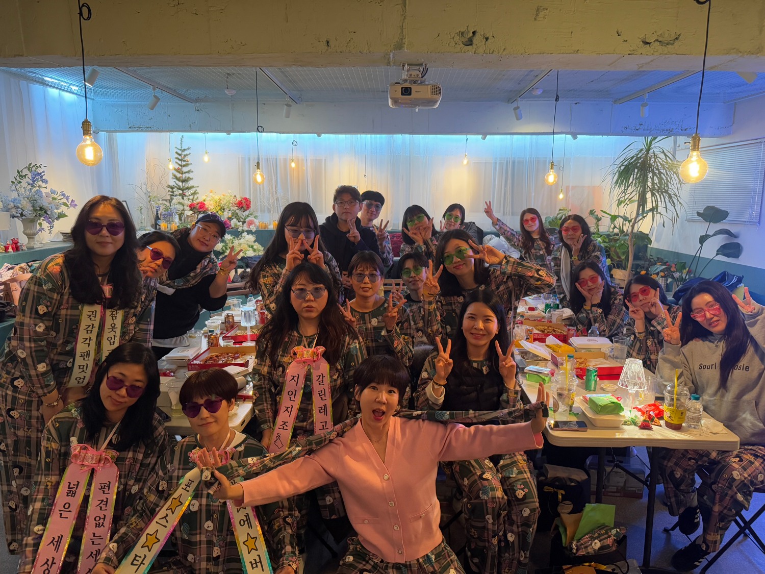 권감각, 6주년 기념 인생 첫 팬미팅과 함께 따뜻한 기부 행보