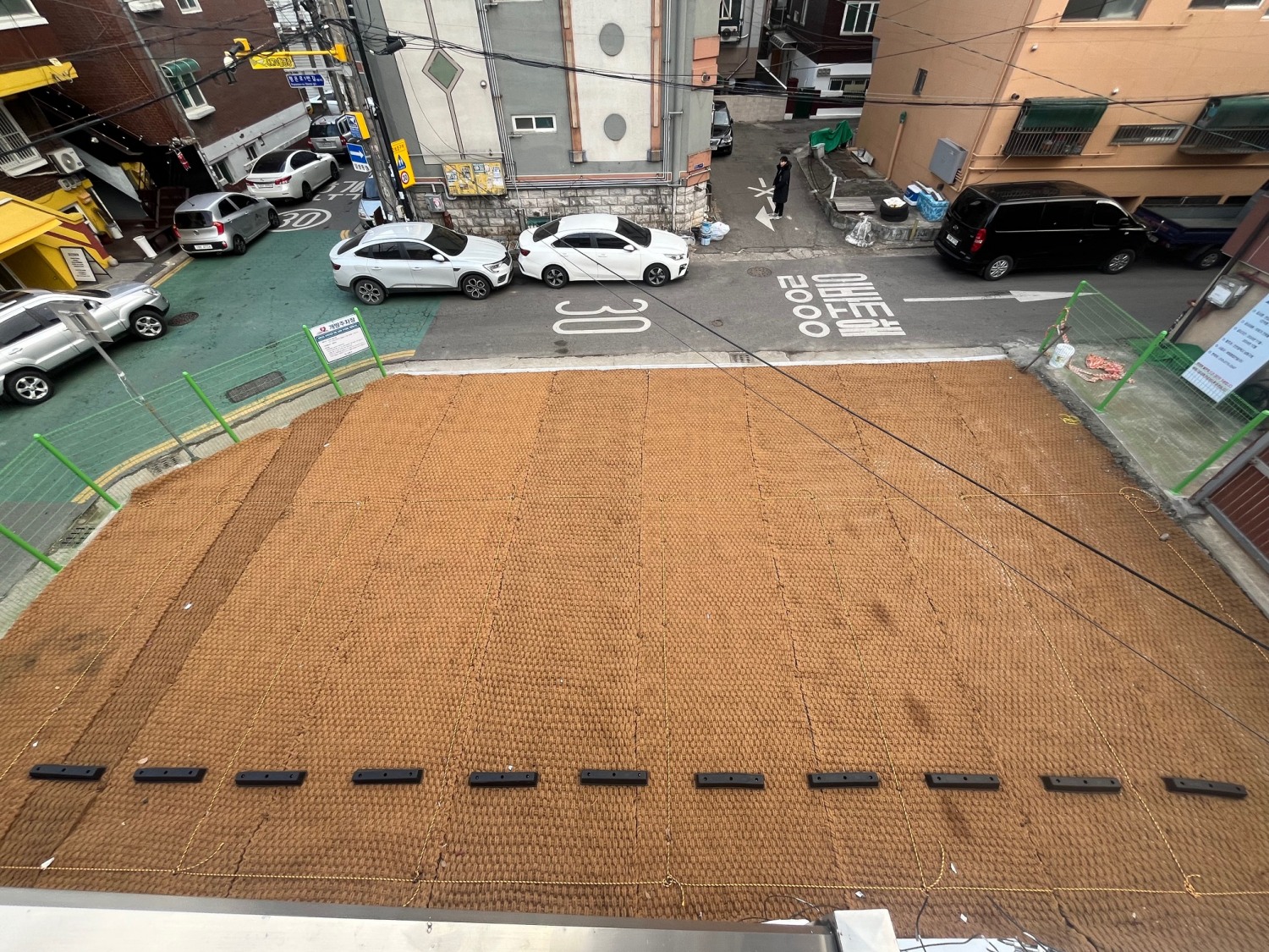 인천남동구 방치빈집을 정비해 개방형 주차장으로 탈 바꿈한 모습 (제공=인천남동구청)