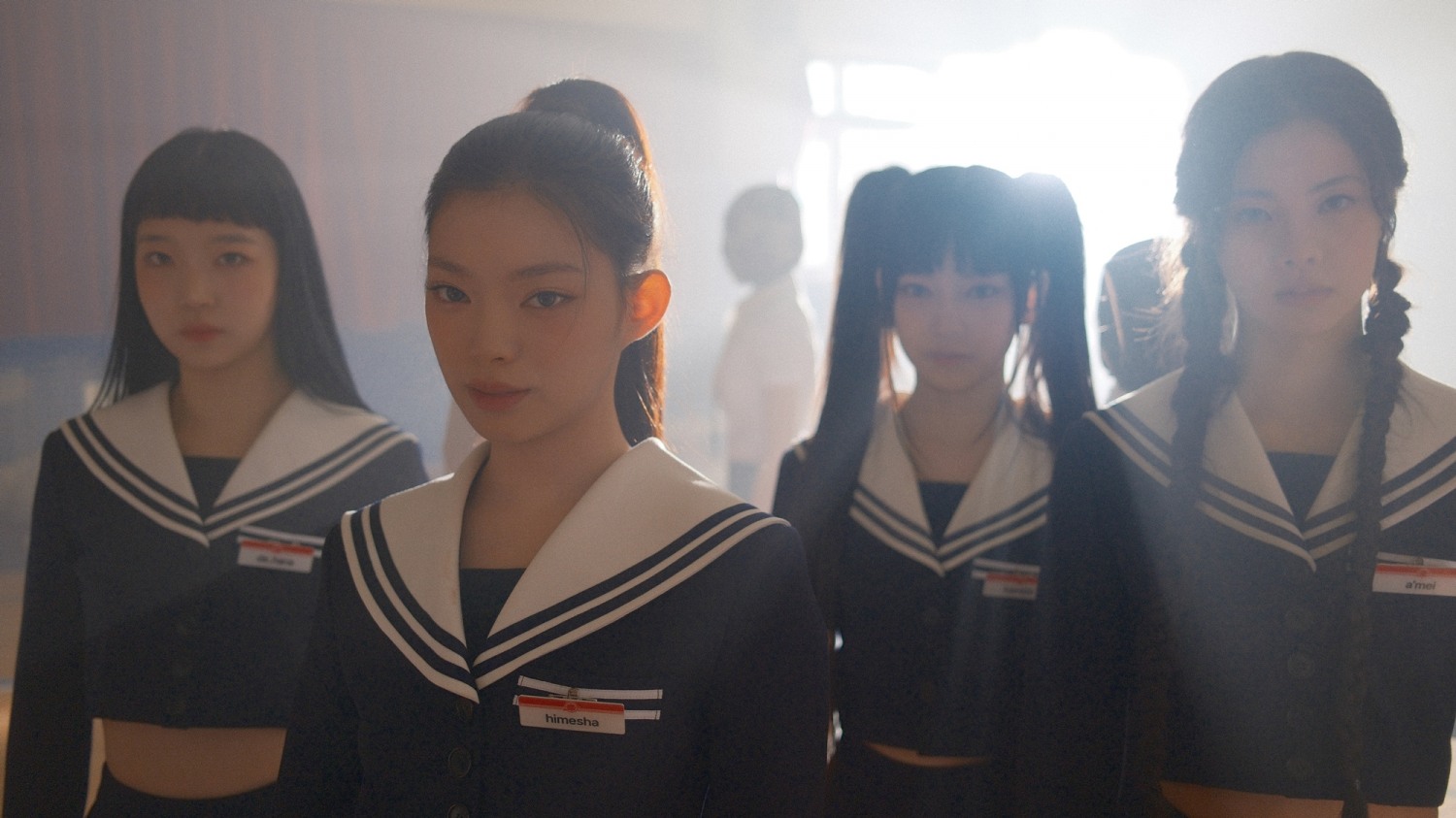 코스모시, 데뷔곡 ‘zigy=zigy’ 뮤직비디오 1천만 뷰 돌파…글로벌 루키 존재감 각인